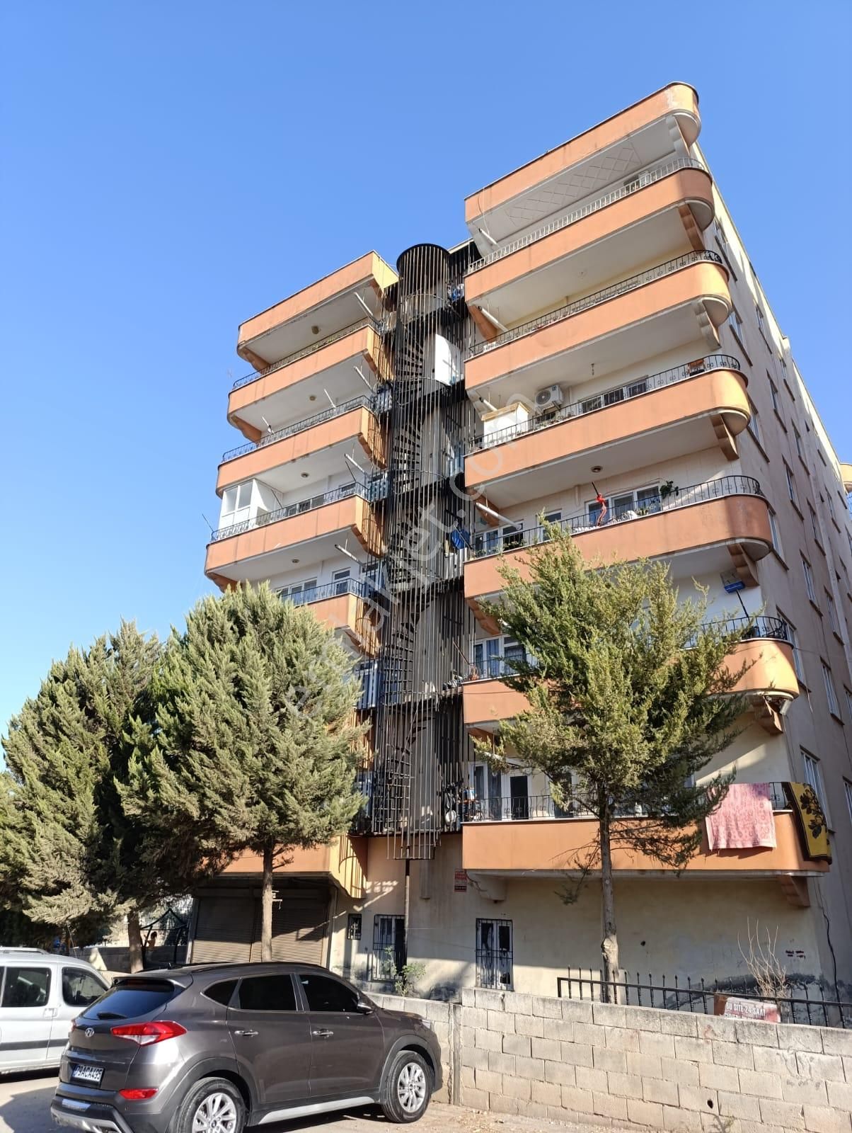 Ayyıldız Emlaktan 120 M2 2+1 Çevre Yolu Üzeri Arı Sitesi