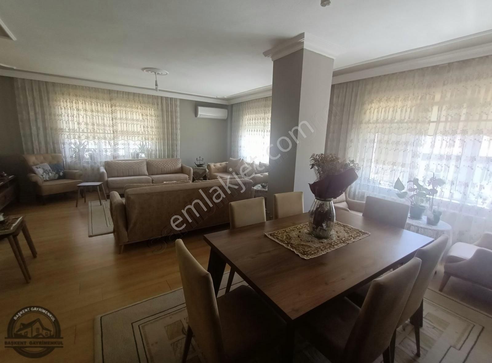 Esenler'de Acil Satılık 4+1 Daire