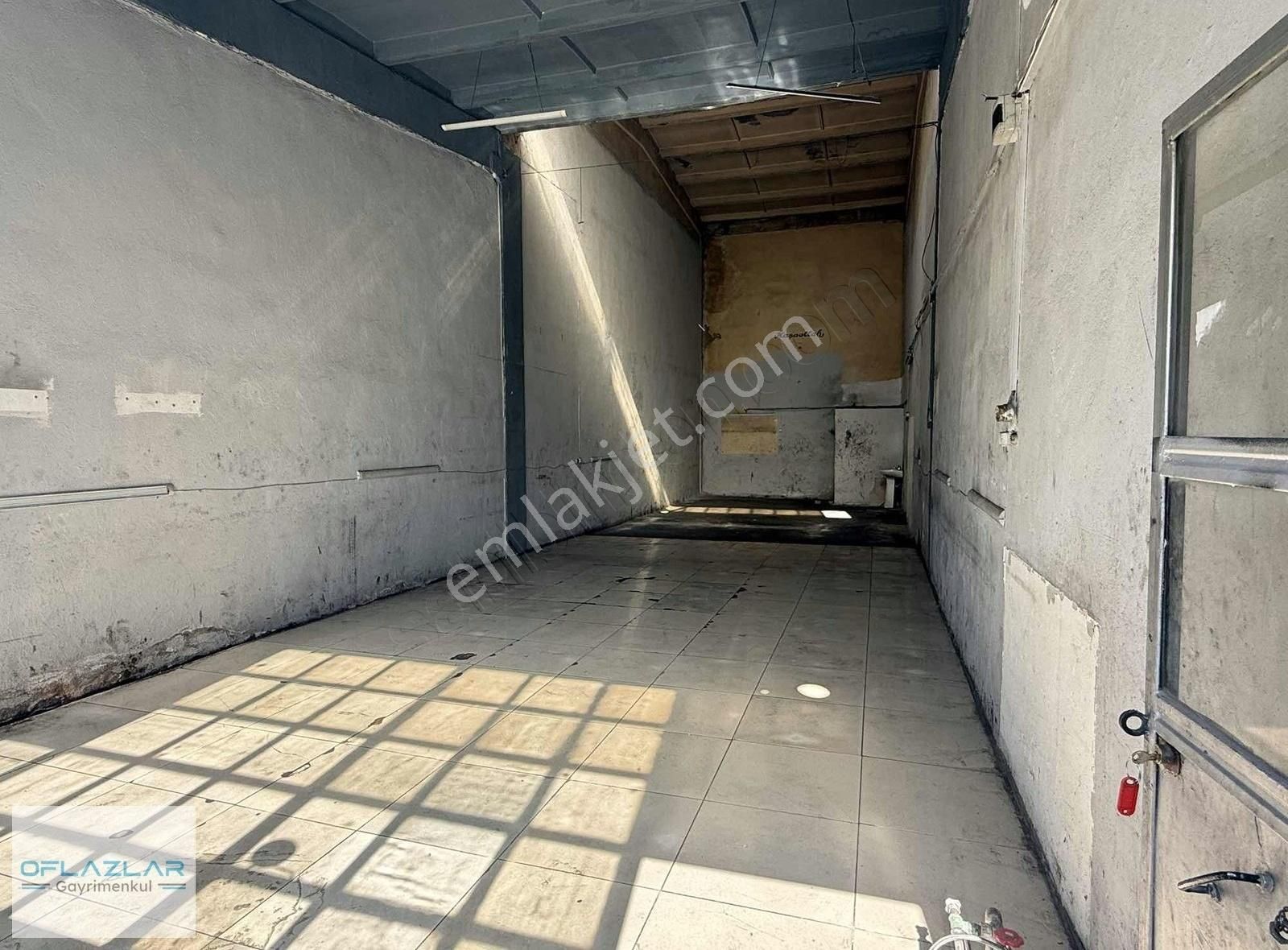Oflazlar'dan Zafer Sanayide Kiralık 100 M2 Dükkan