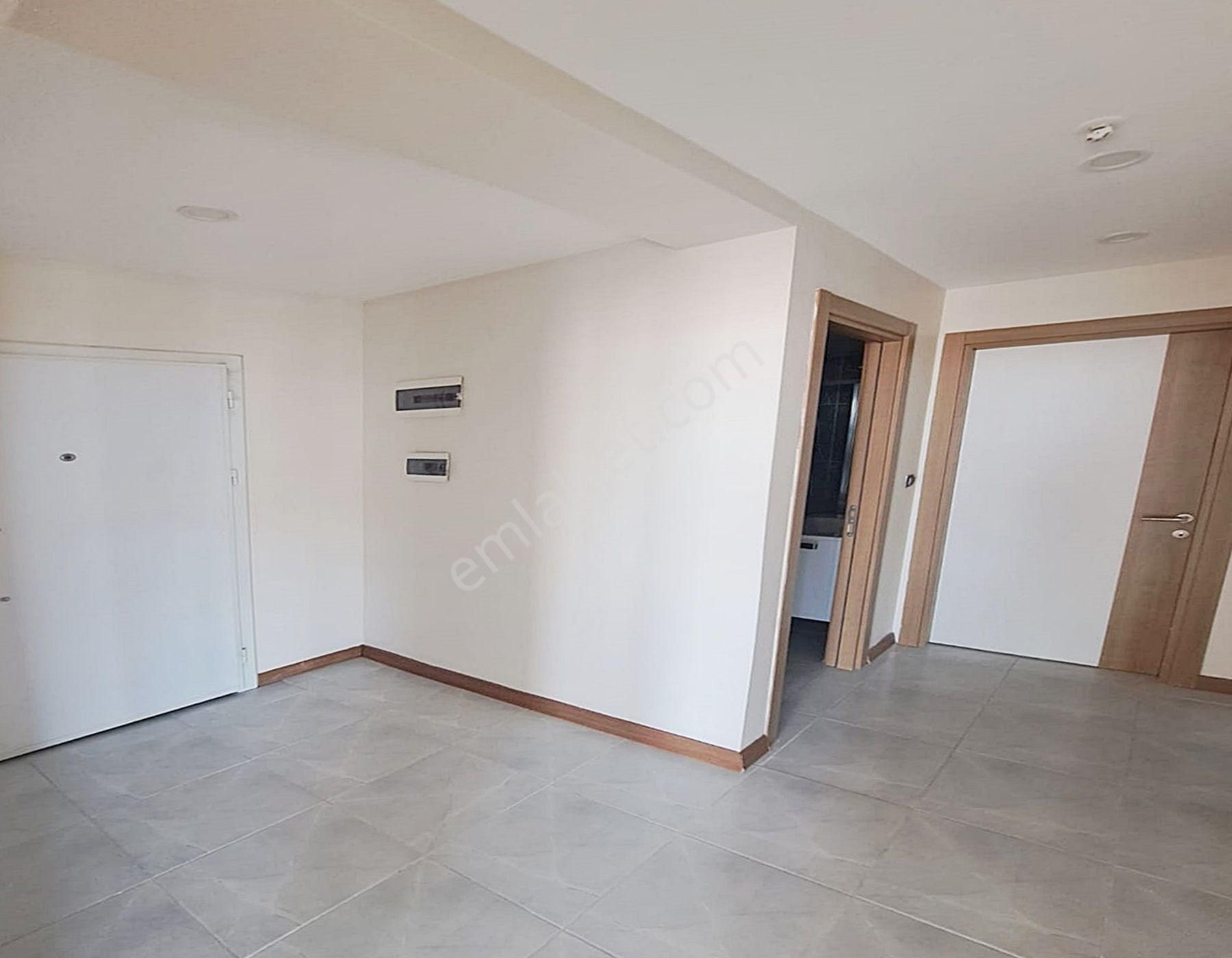 Beylikdüzü Arena'dan 7/24 Güvenlikli Sitede 2+1 Satılık Daire - Görsel 2