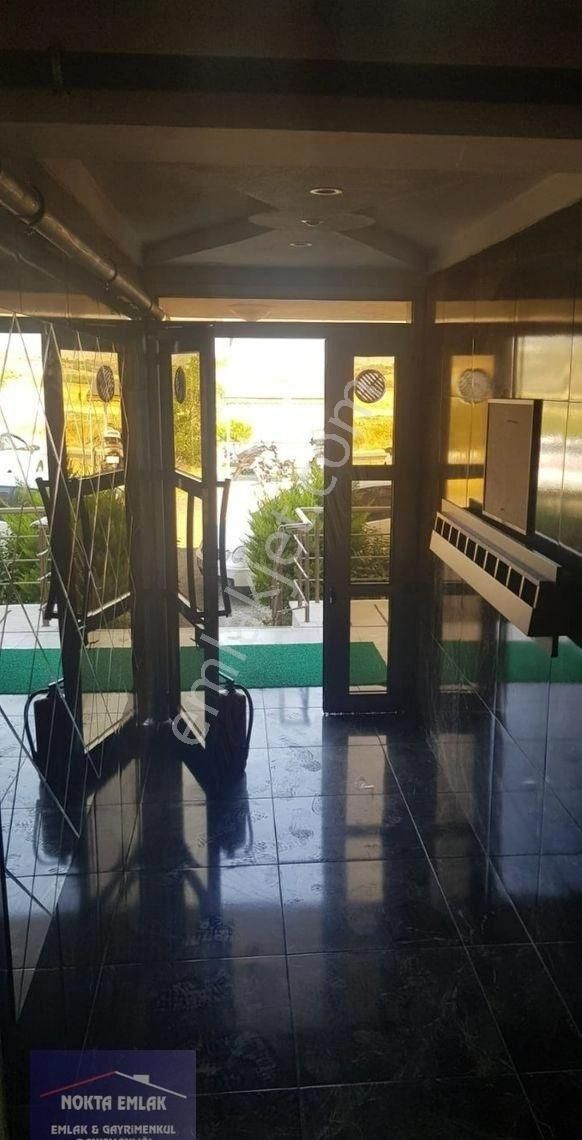 Nokta Emlak'dan 3+1 / E.banyolu Giriş Kat 105m2 Daire