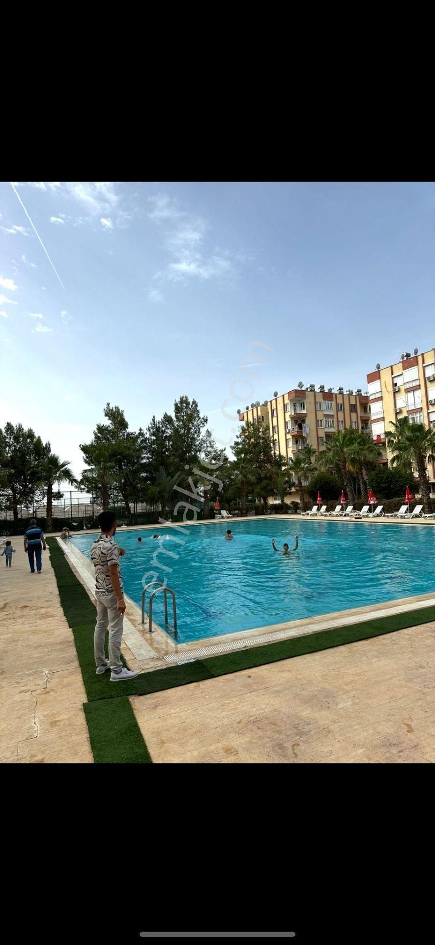 Havuzlu Site İçi Arakat Da 3+1 Geniş Daire