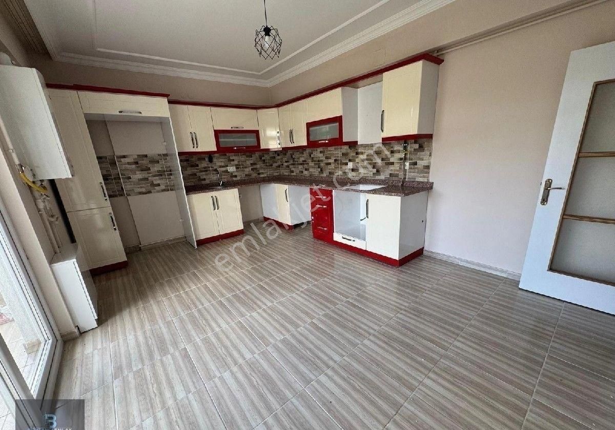 Bostancı Emlak'tan Satılık 4+1 Daire