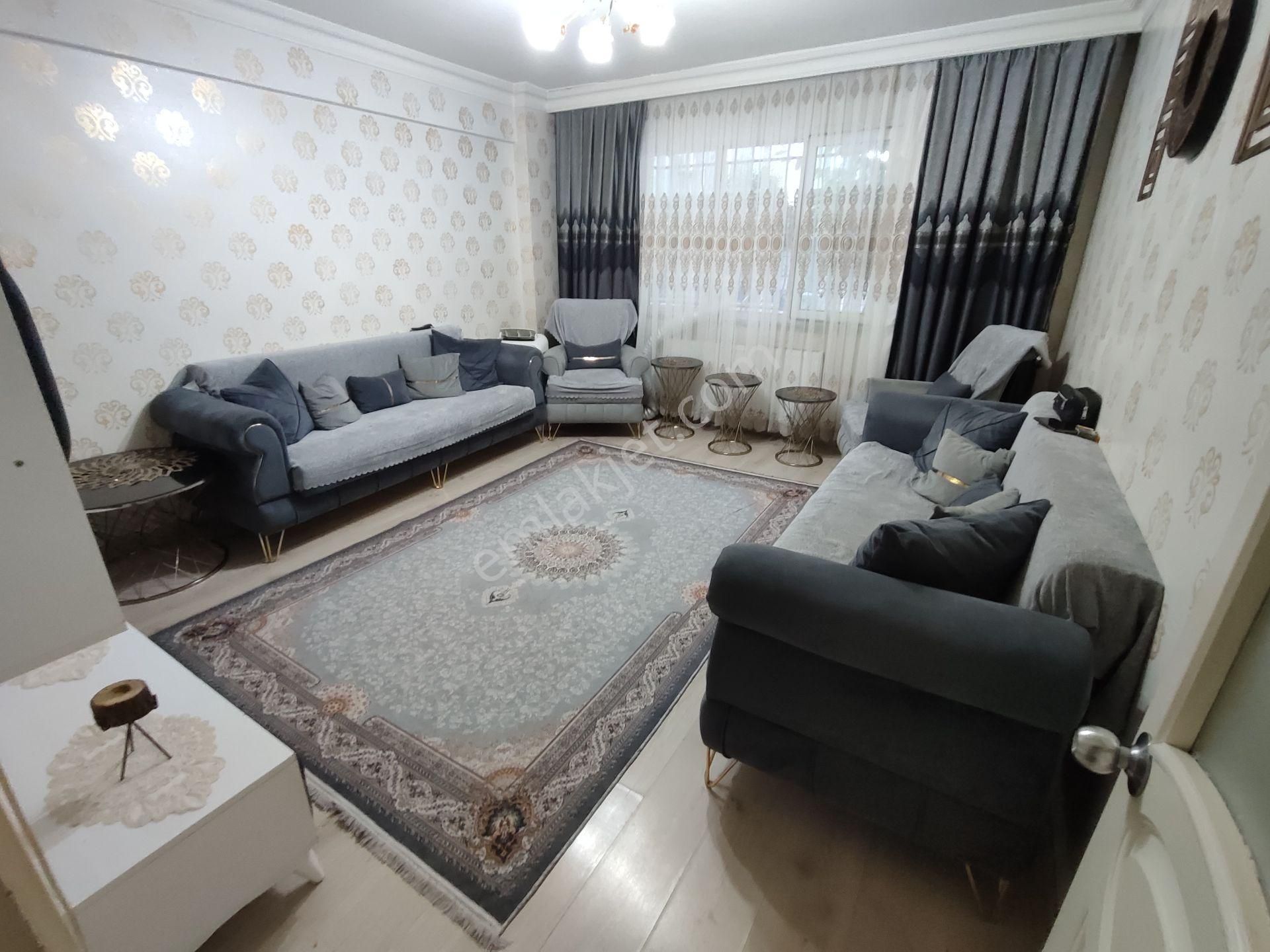 Soğanlı Meydanında Masrafsız 1.kat Gibi Satılık 3+1 Yüksek Giriş