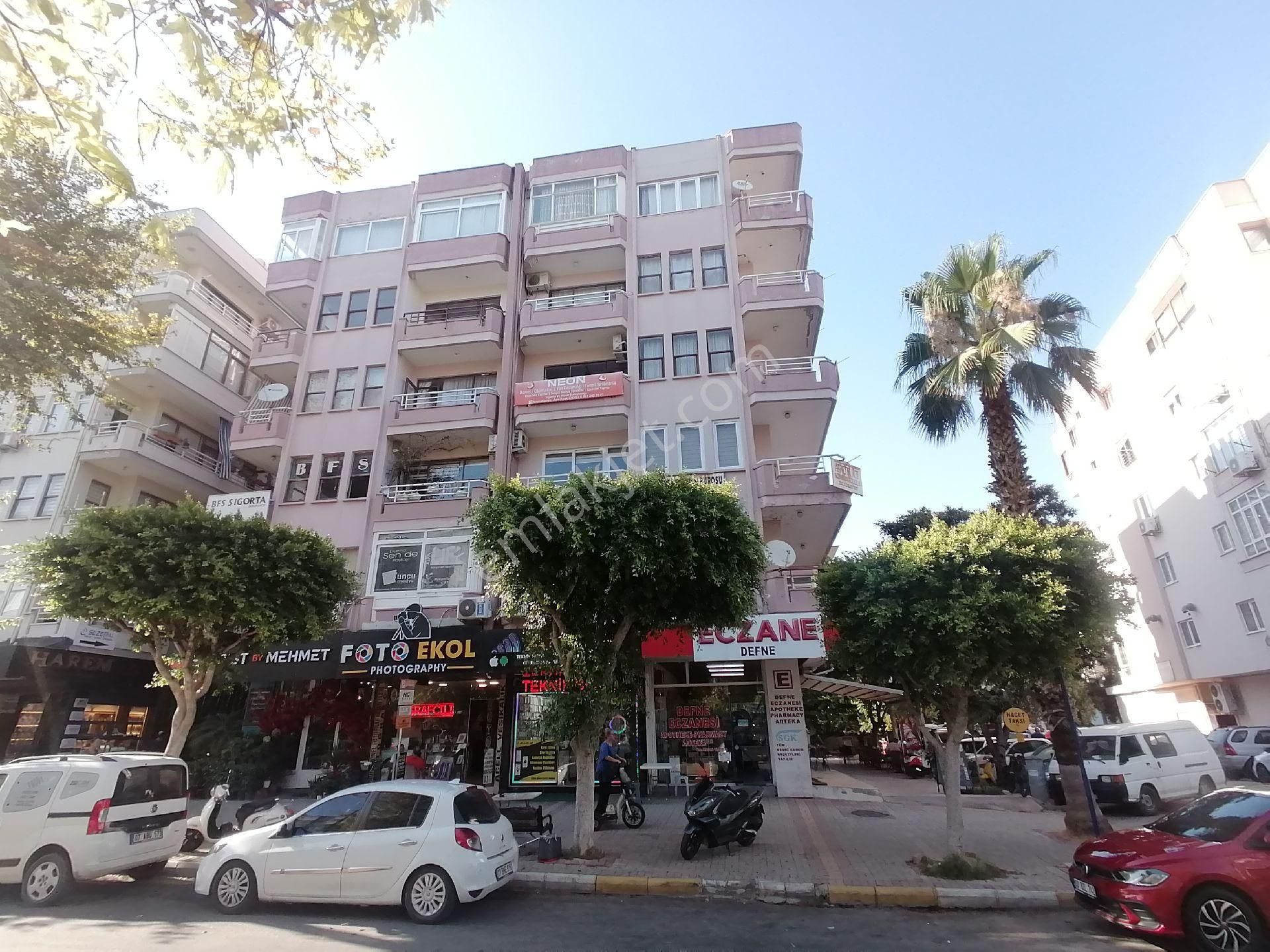 Alanya/şekerhane Mah.25mtlik Yol Üzeri 2+1 90m2 Kiralık Daire