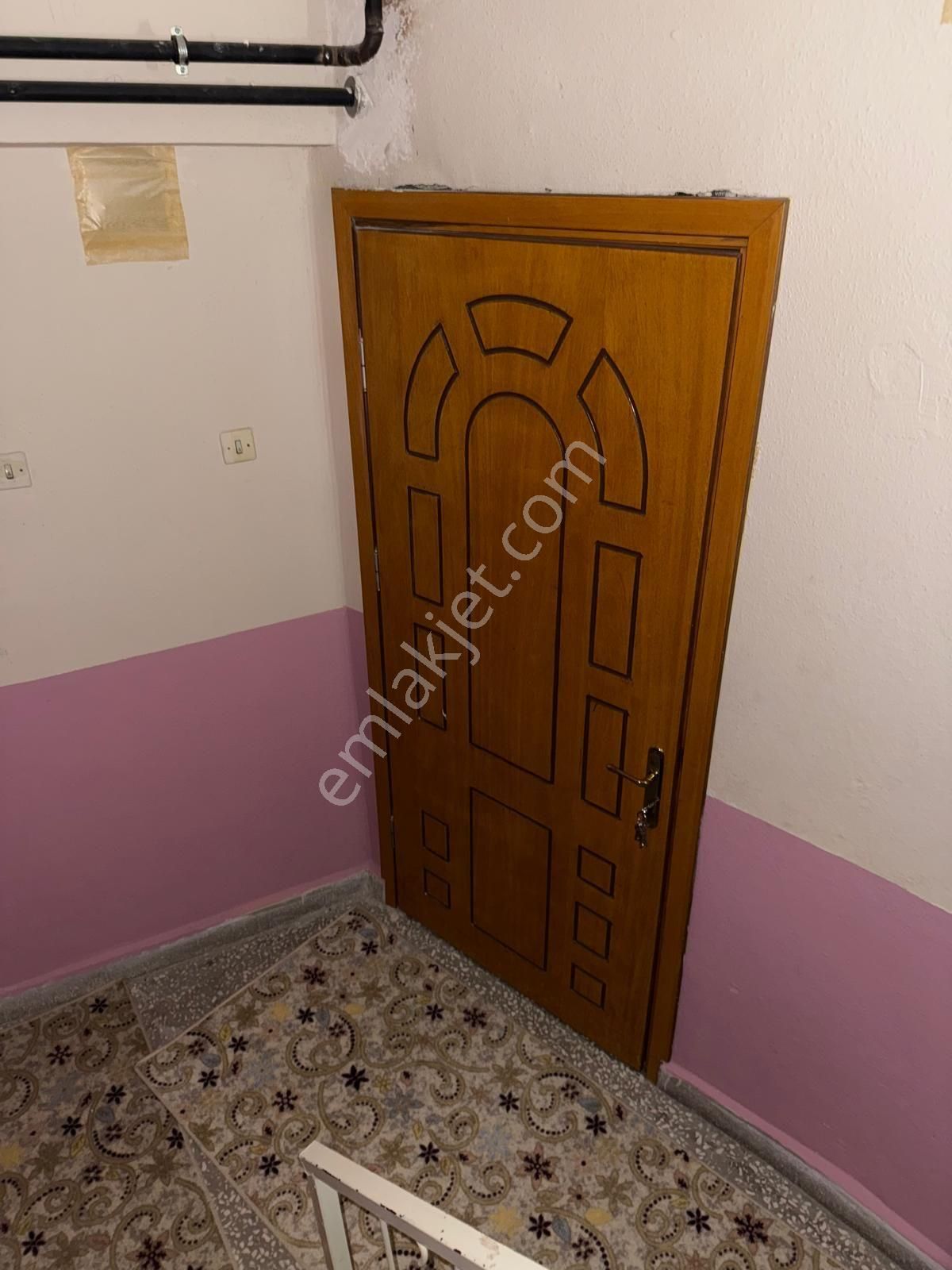 Mustafakemalpaşa Da 3 Katlı Apartman 3 Daire Li