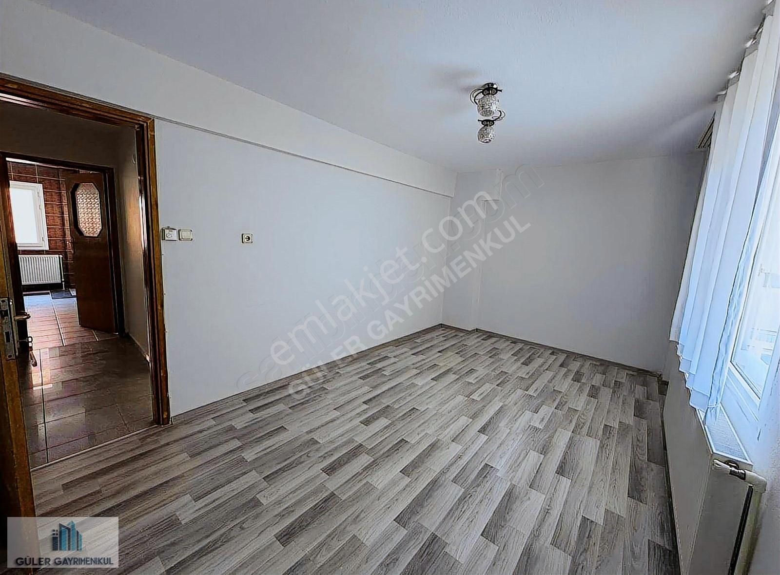 Güler'den Hastane Yakını Balkonlu 3+1