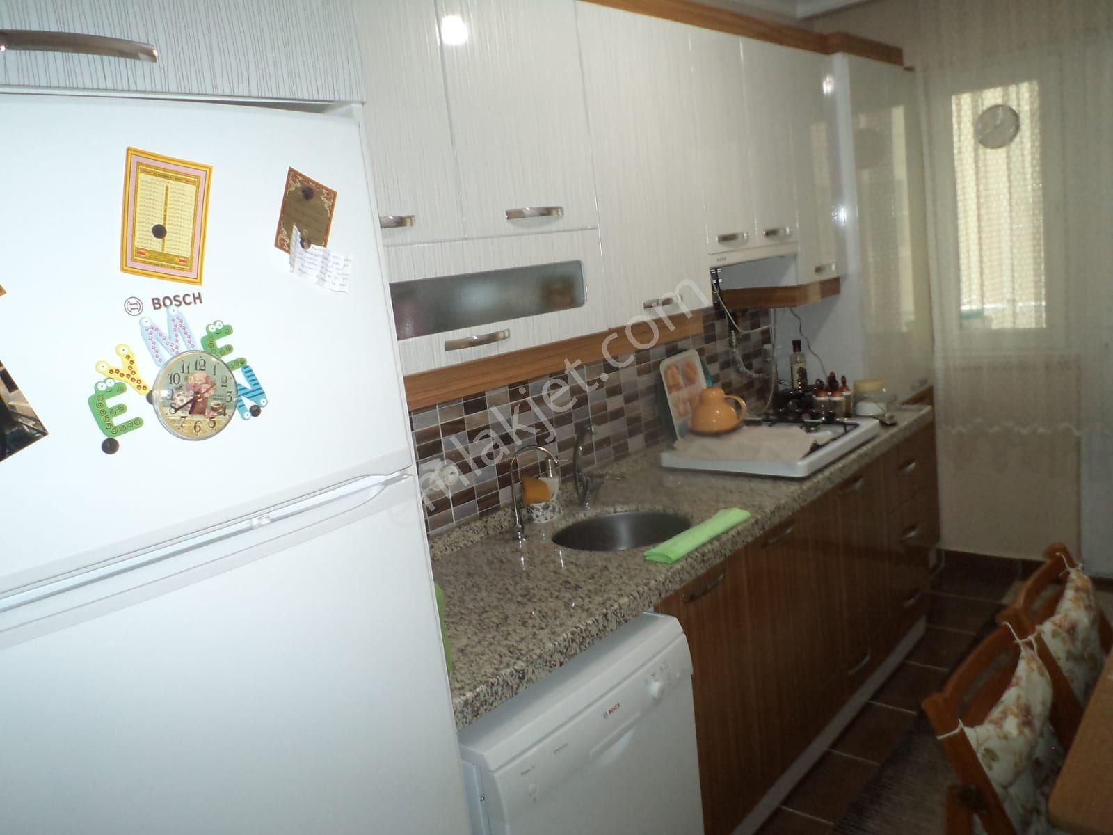 Çınarcık Merkezde Satılık Yeni Bina 2+1 Daire