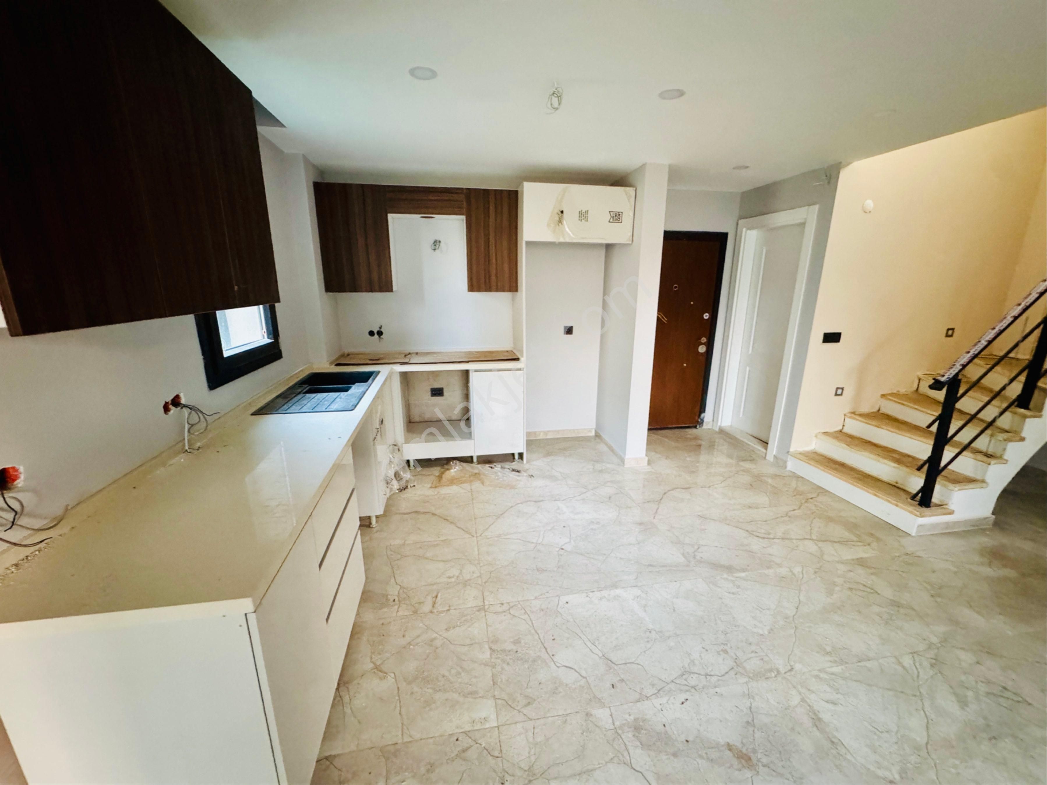 Kuşadası Güzelçamlı’da Ortak Havuzlu Otoparklı Satılık 3+1 Villa - Görsel 6