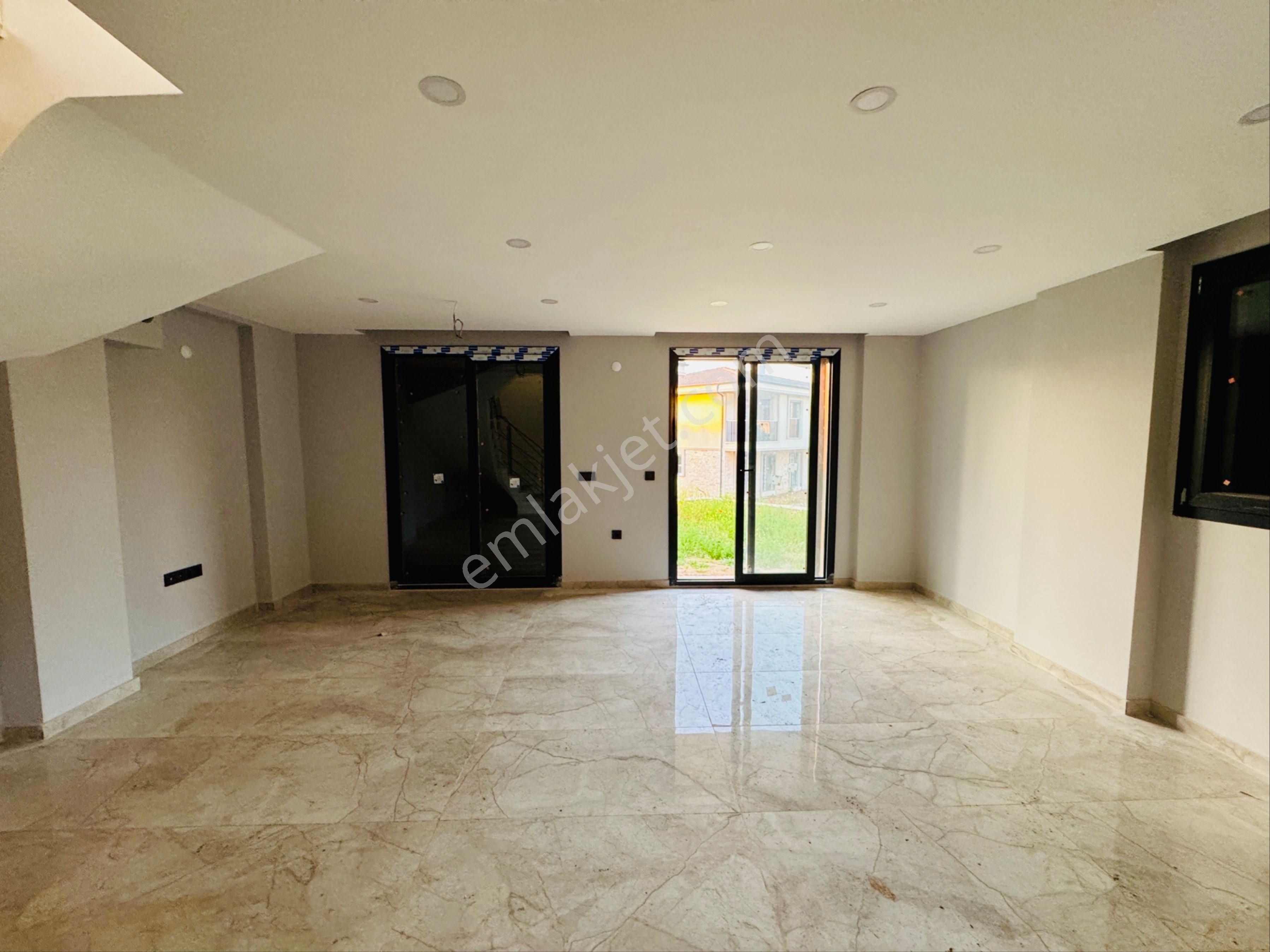 Kuşadası Güzelçamlı’da Ortak Havuzlu Otoparklı Satılık 3+1 Villa - Görsel 7