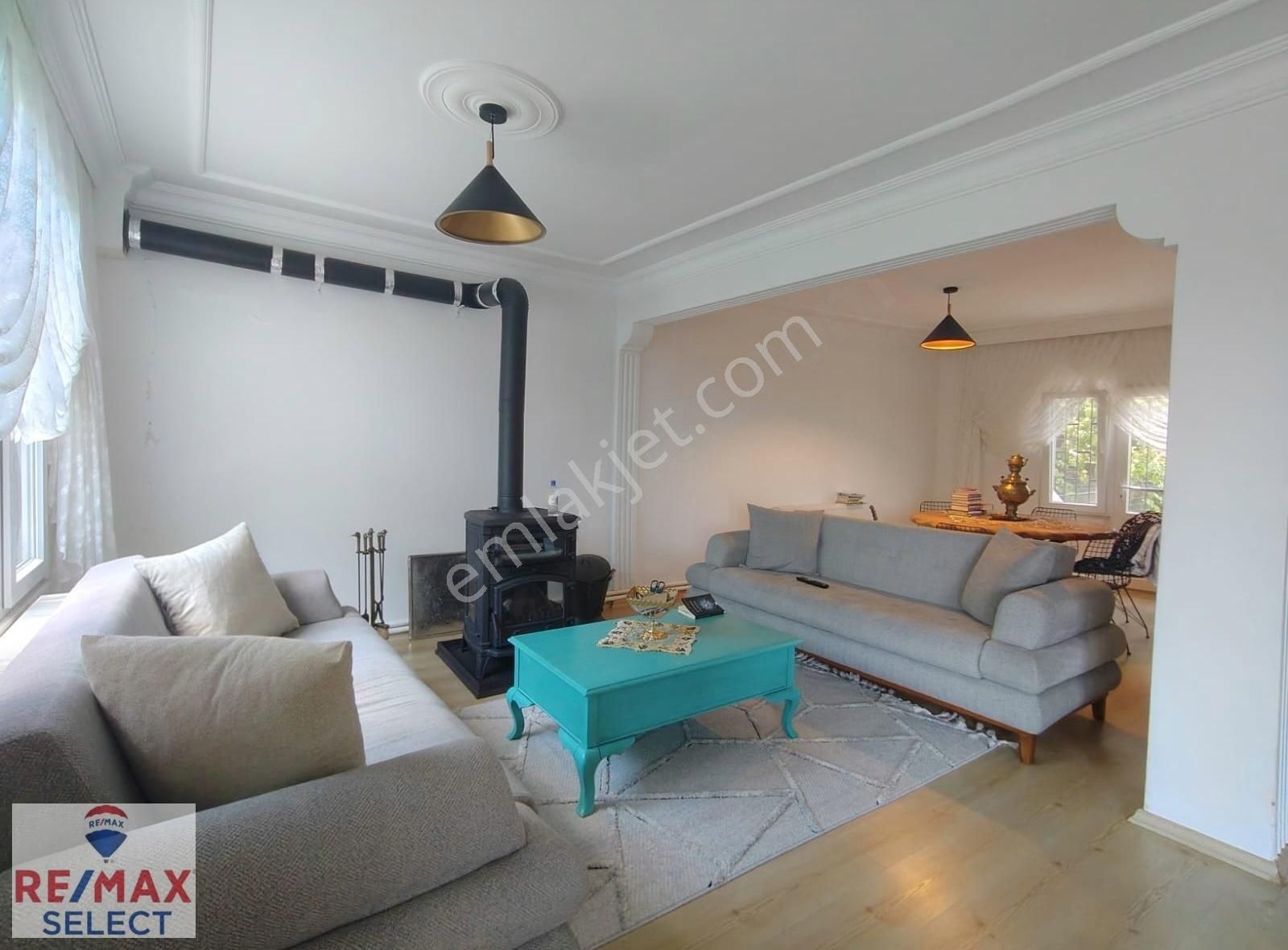 Havuzlu Güvenlikli Sitede Bahçeli Dubleks Villa - Görsel 16