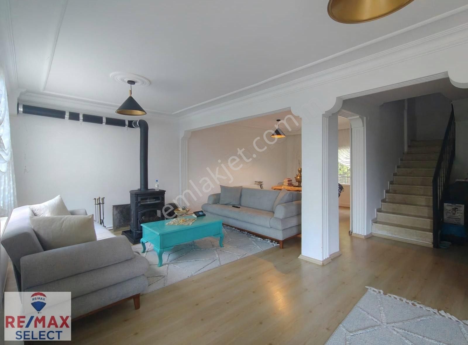 Havuzlu Güvenlikli Sitede Bahçeli Dubleks Villa - Görsel 14