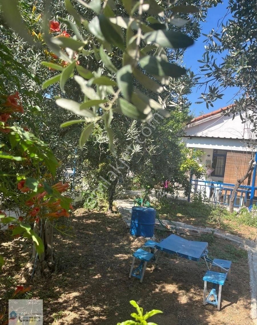 Yeşilköyde 300 M² İmarlı Arsa Üzerinde 2+1 Kayıt Belgeli Ev - Görsel 2