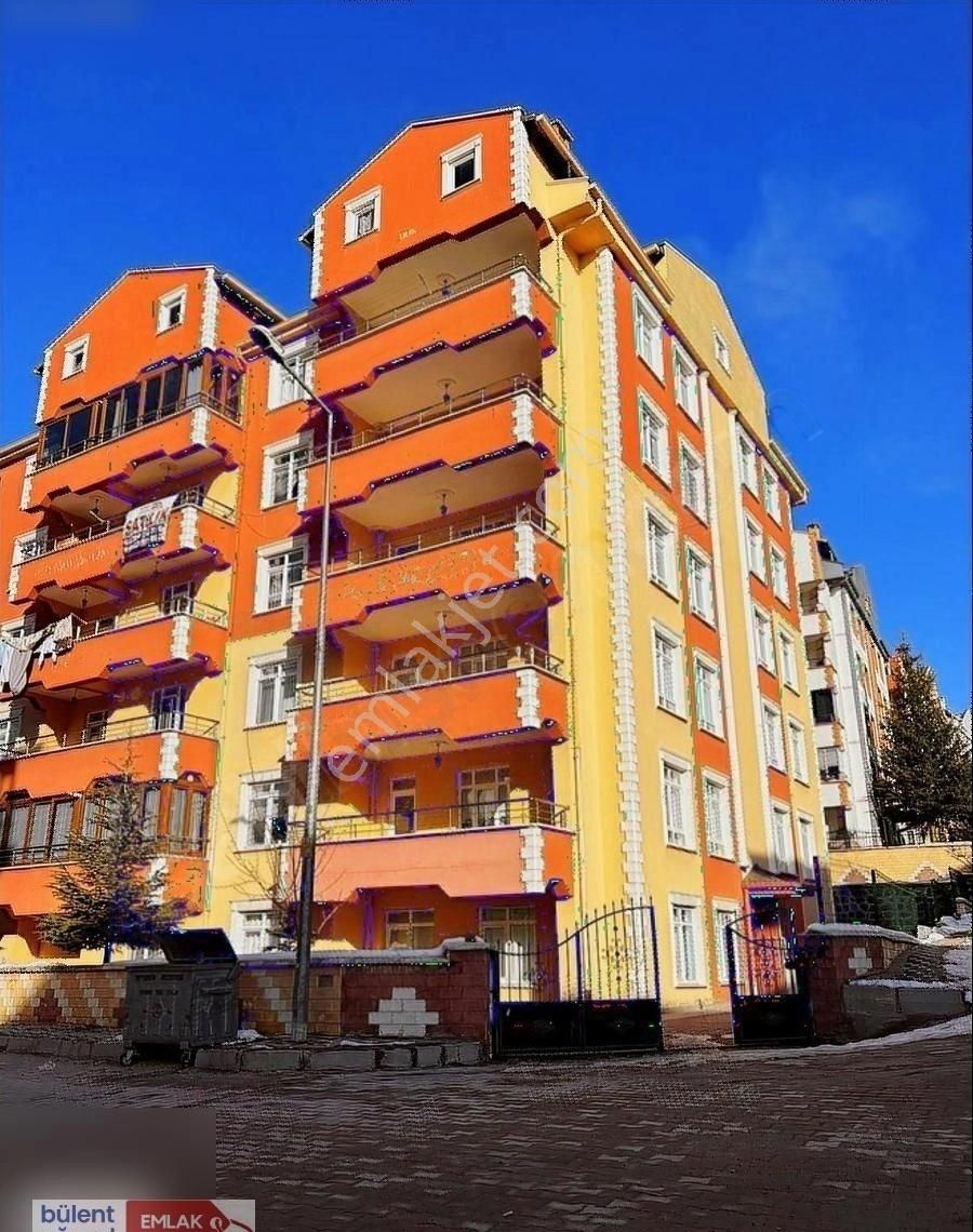 15 Temmuz Mah.de Vizyon Yapı Sit.de Ara Kat 225m2 Satılık 4+1 Da