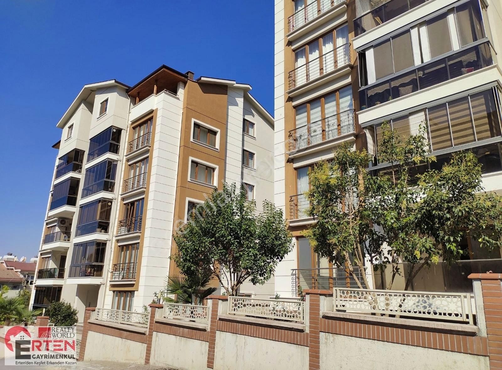 Kültür Mah.de Site İçinde Arakat Bakımlı 3+1 Satılık Daire