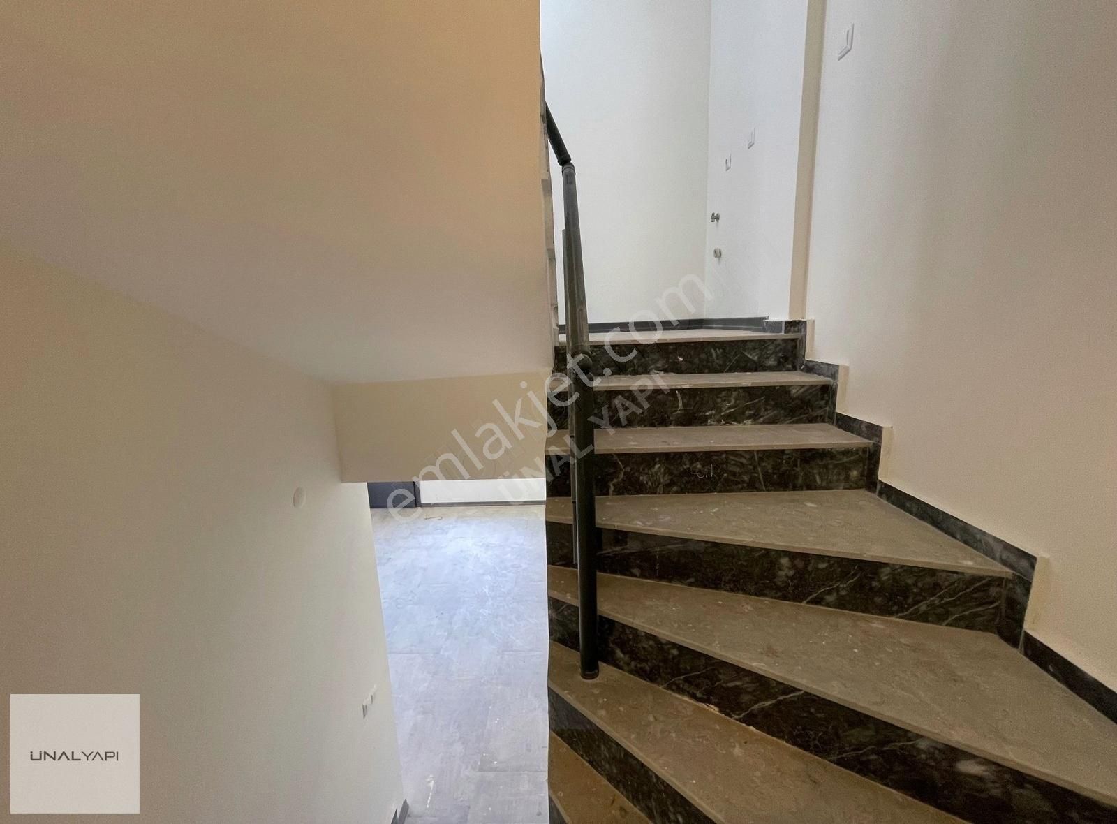 Site Konforunda Havuzlu Müstakil Bahçeli 3+1 Dubleks Villa - Görsel 19