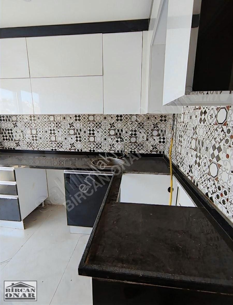 Anadolu Cad.bazekol Hastanesine Yakın Ara Kat 2+1 Kapalı Mutfak - Görsel 13