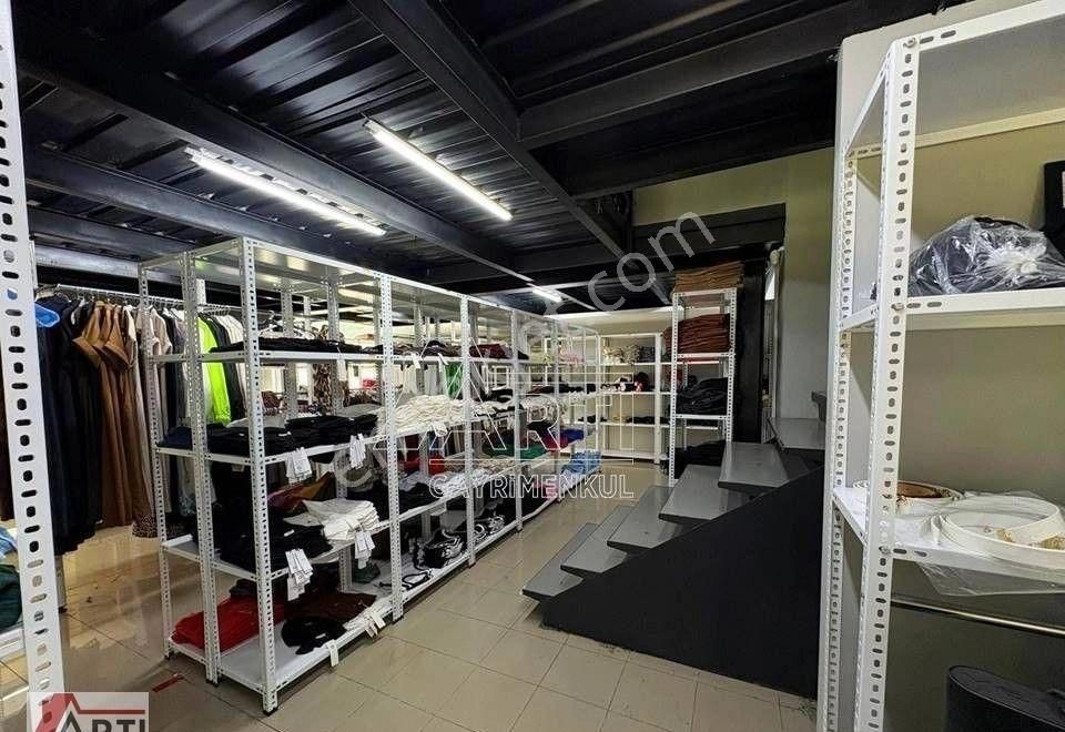 Yenisahra Metro Dibinde Asma Katlı 450 M2 Brüt Boş Dükkan