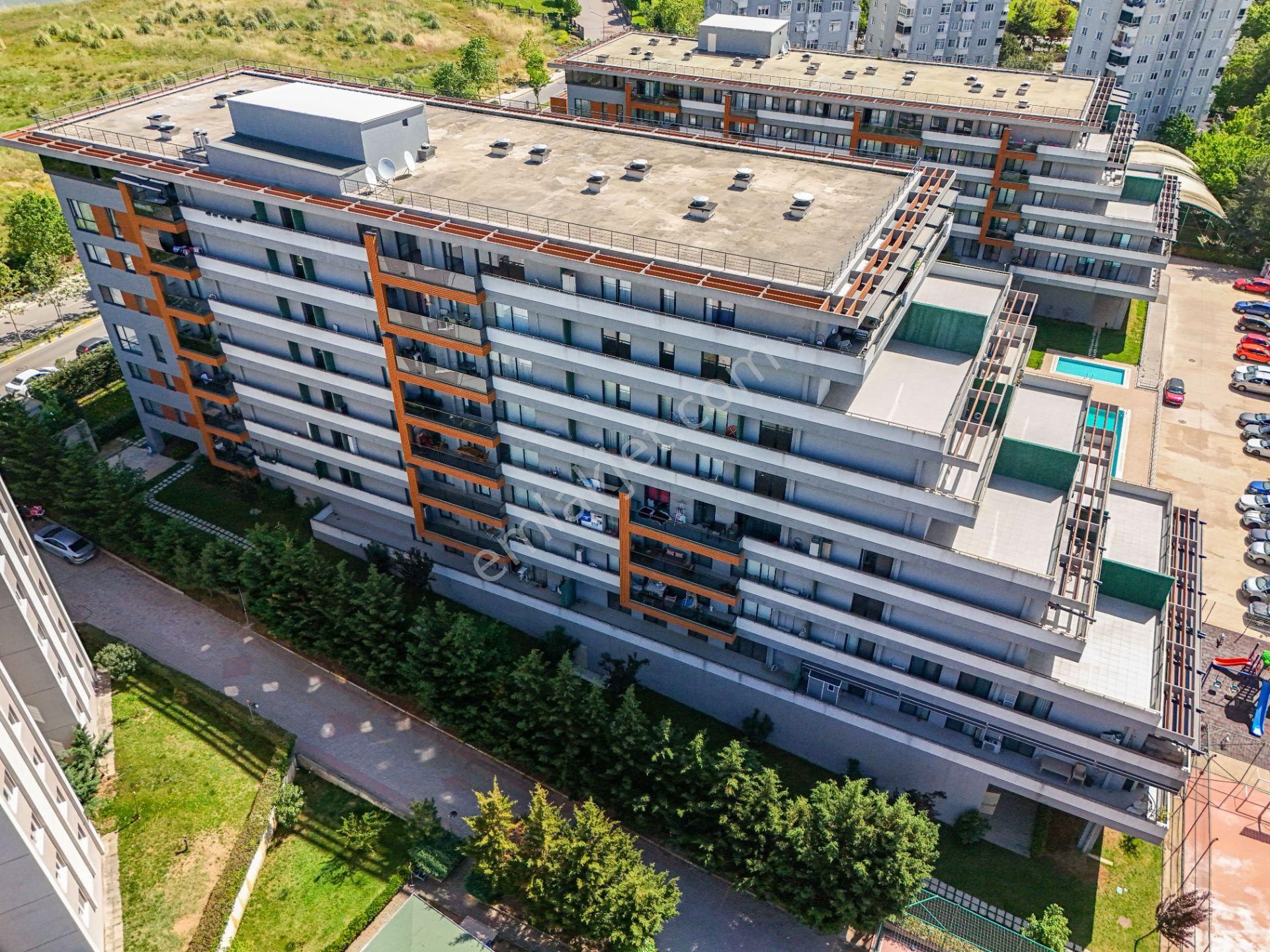 Pendik Yenişehir Kurtköy Paragonda Şerefiyesi Yüksek Satılık Arakat Daire