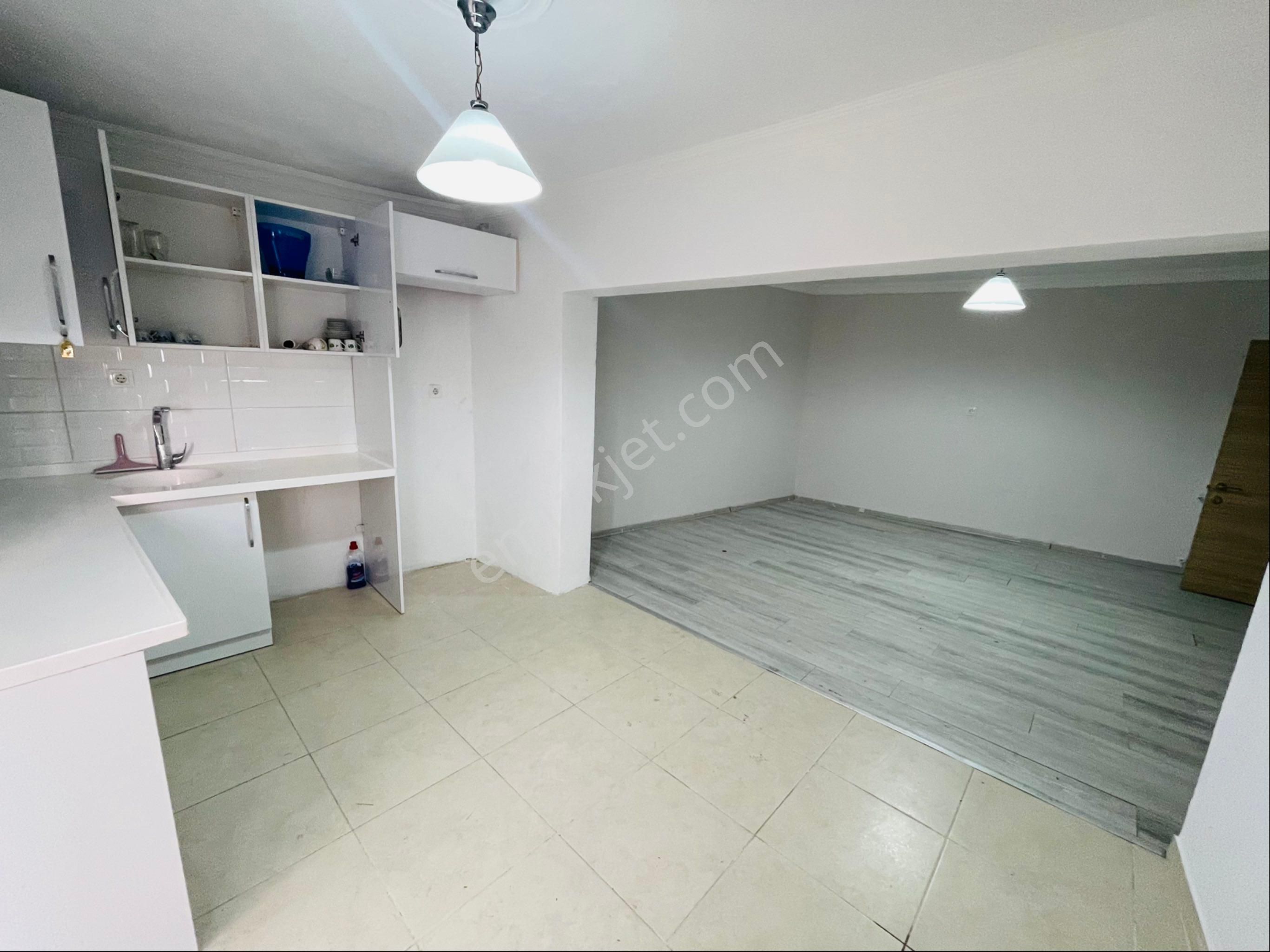 İkiçeşmelik Mahallesi 2+1 Depo Tapulu Daire