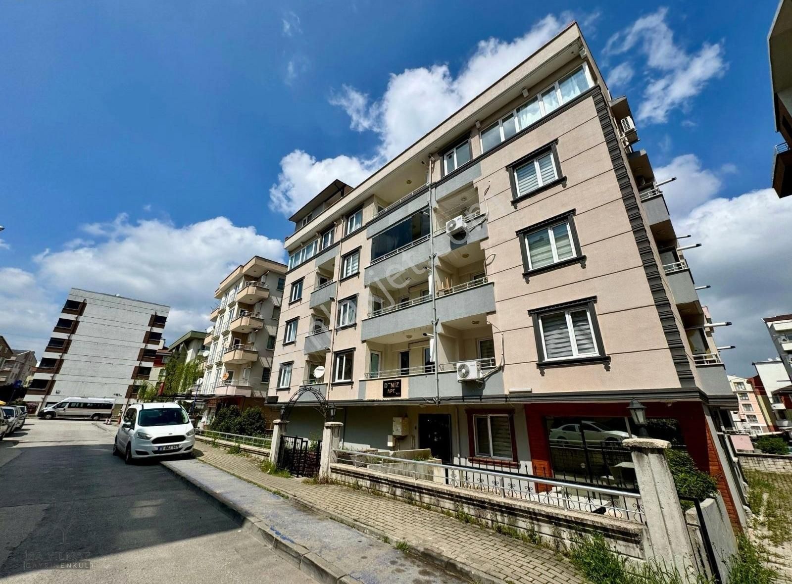Lüks Tasarımlı Ayrı Mutfaklı Önü Açık Geniş Daire