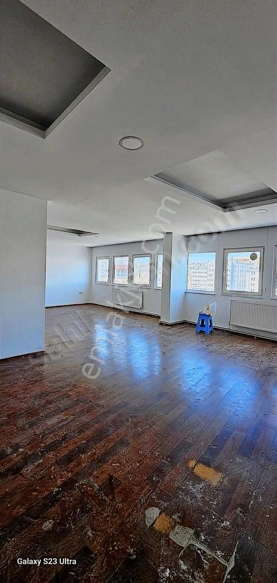Gülhan Gayrimenkul'den Merkezde Kiralık İşyeri