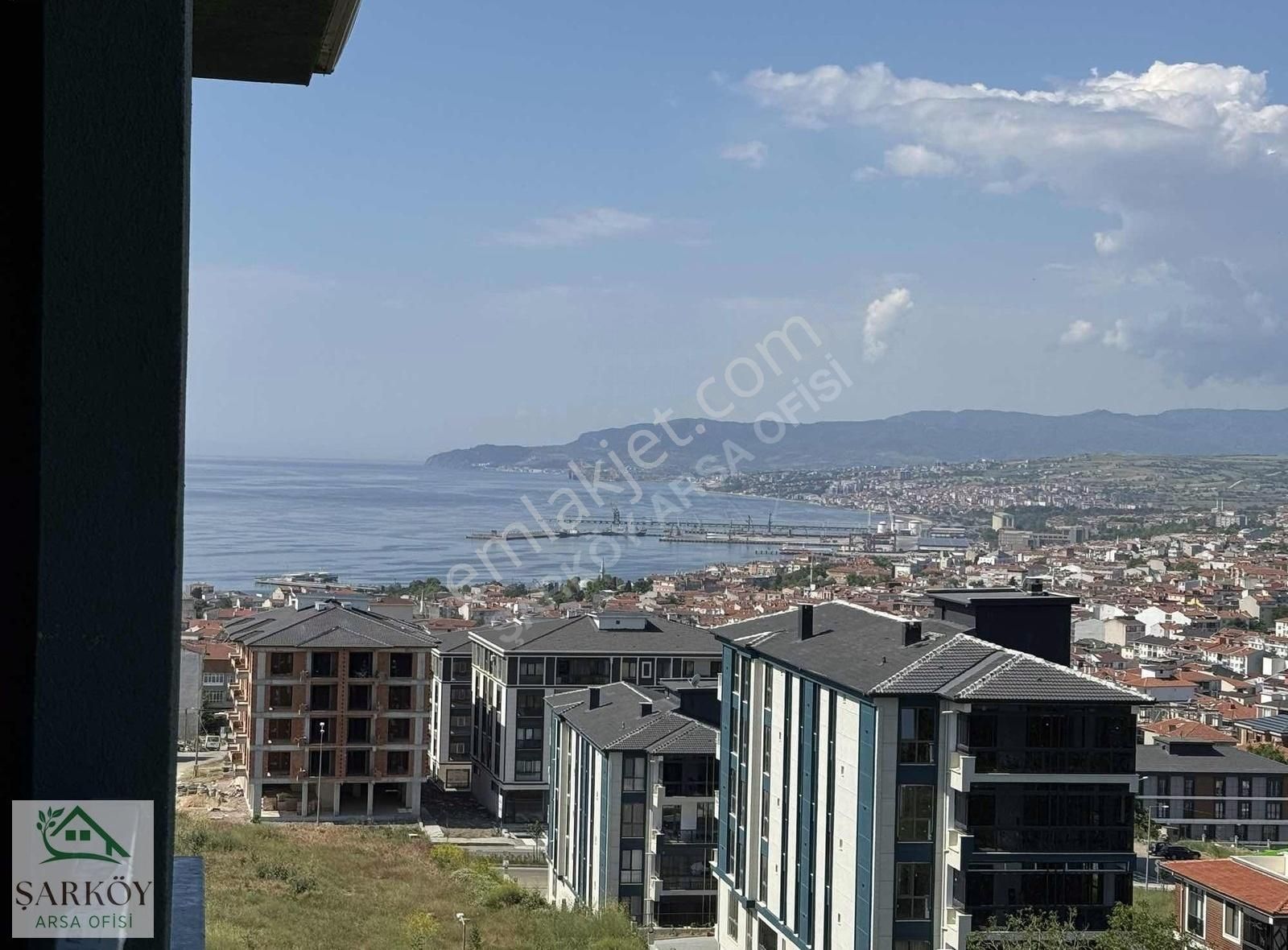 File Market Üzeri Deniz Manzaralı Açık Cepheli En Üst Kat 1+1