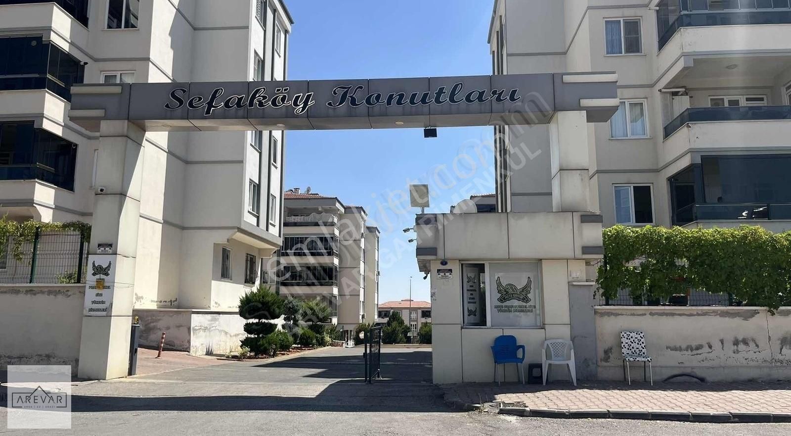 Şahintepe De 2. Kat 170 M2 3+1 Site İçerisinde Satılık Daire