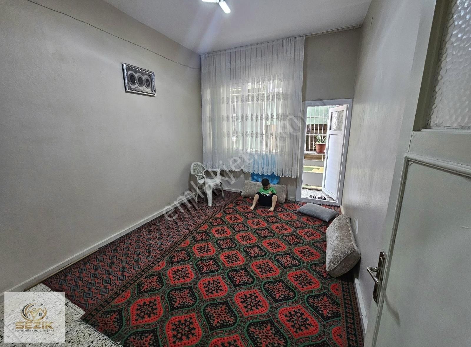 Gülpınar Mh Kapalı Salı Semt Pazarına Yakın 150 Mt 3 Katlı Ev - Görsel 14