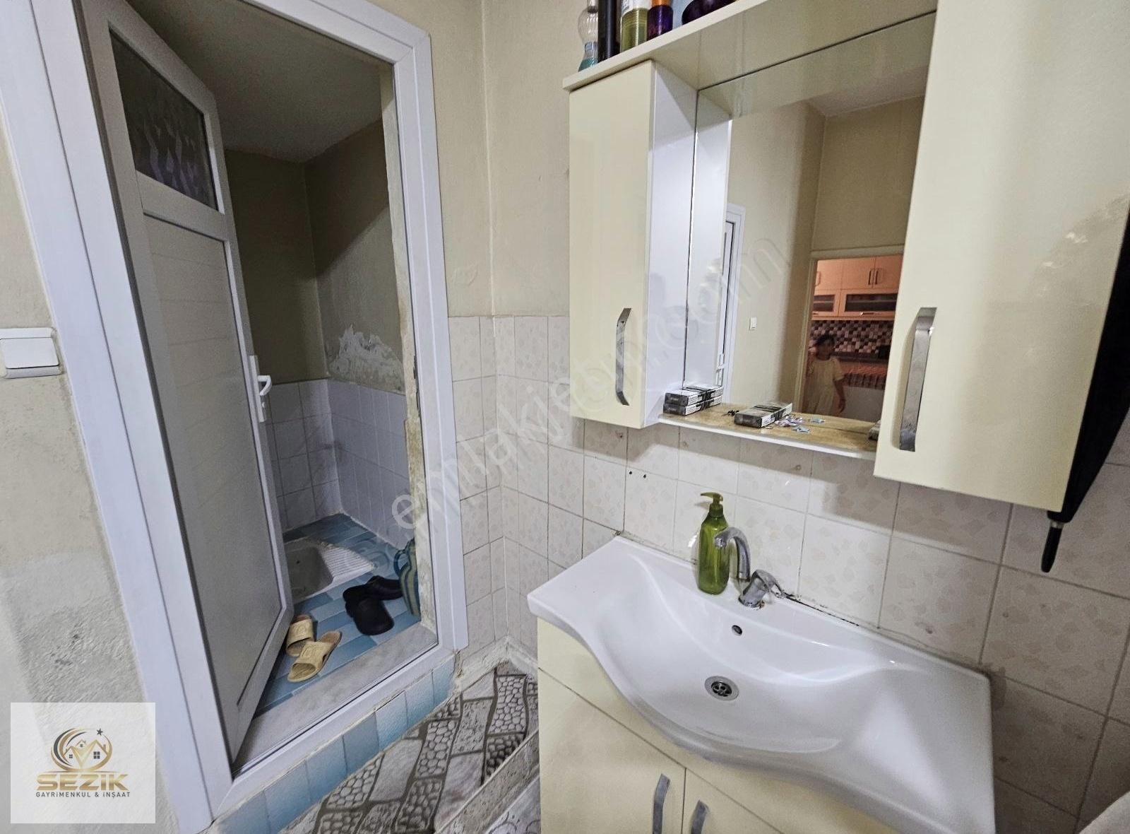 Gülpınar Mh Kapalı Salı Semt Pazarına Yakın 150 Mt 3 Katlı Ev - Görsel 5