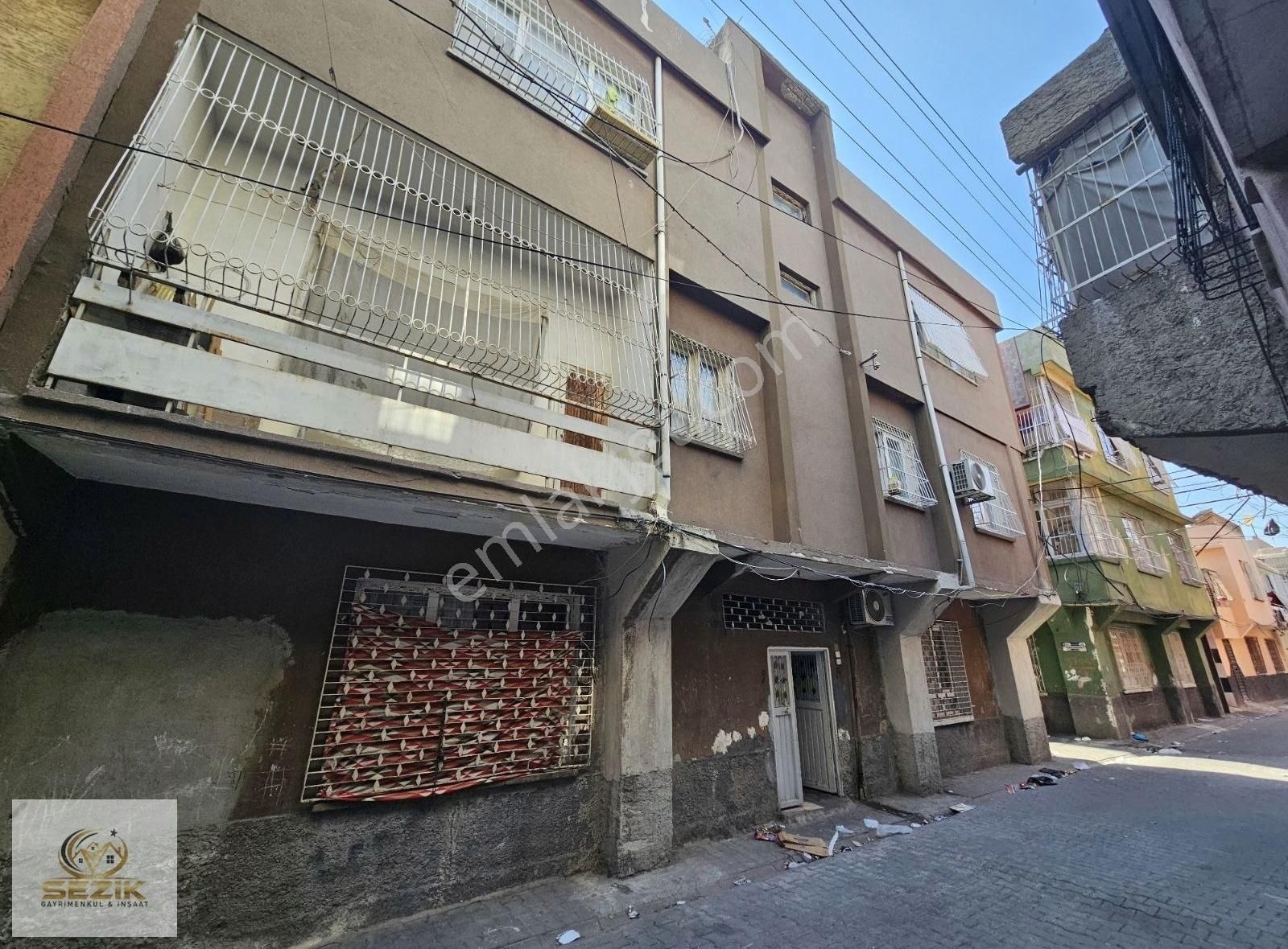 Gülpınar Mh Kapalı Salı Semt Pazarına Yakın 150 Mt 3 Katlı Ev - Görsel 24