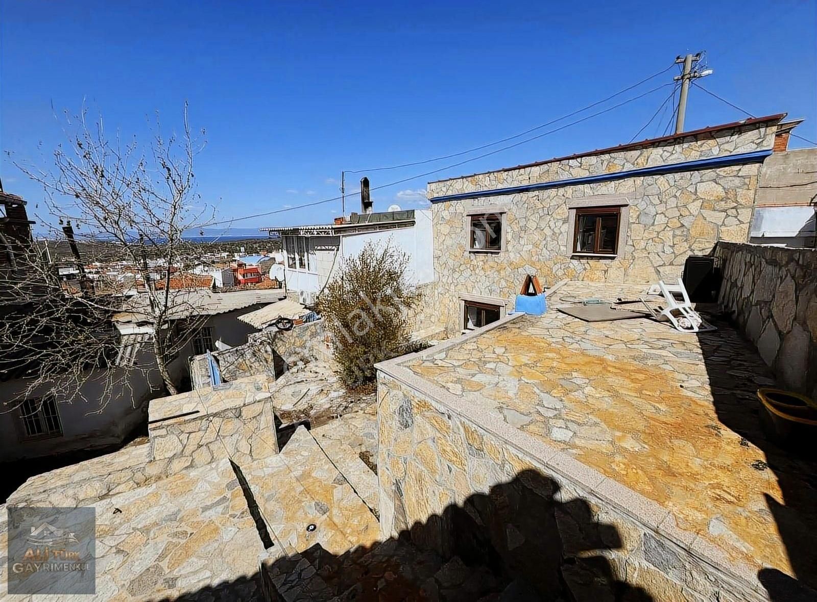 Karaağaç Merkezde Satılık Köy Evi - Görsel 2