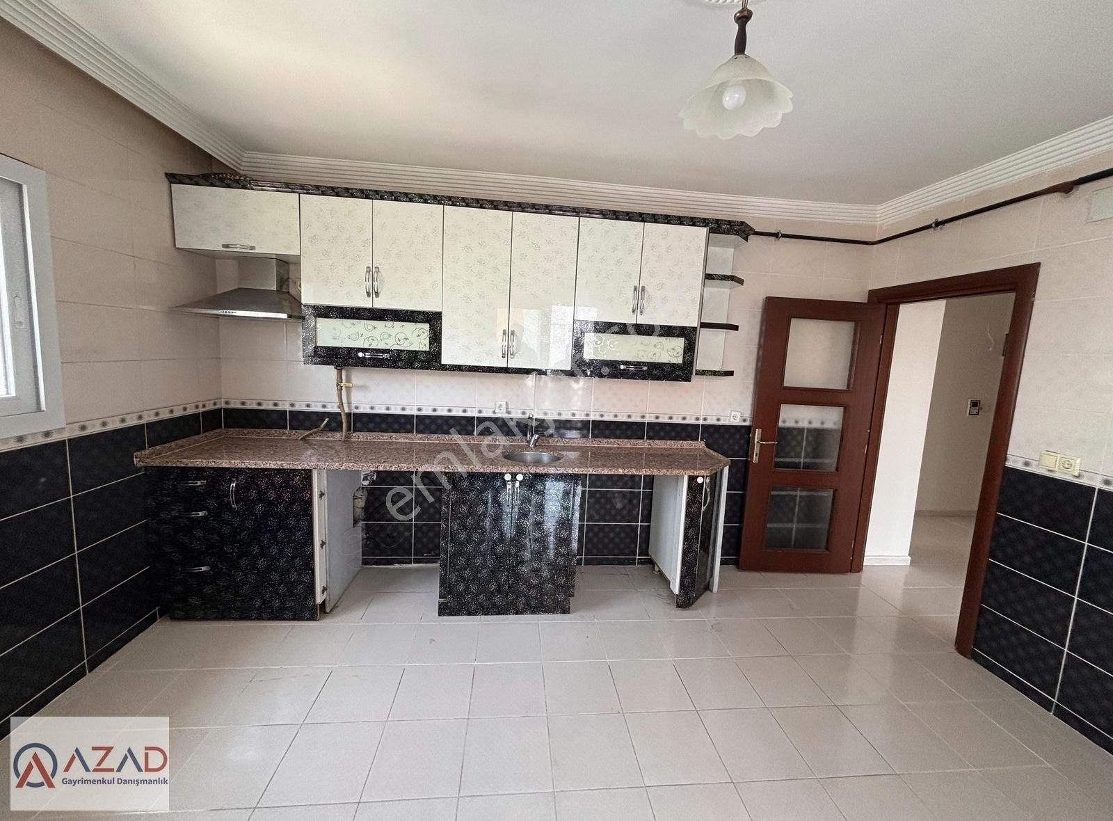 Azad-fakıuşağı Cafeler Cadesi Kiralık 3+1 Daire