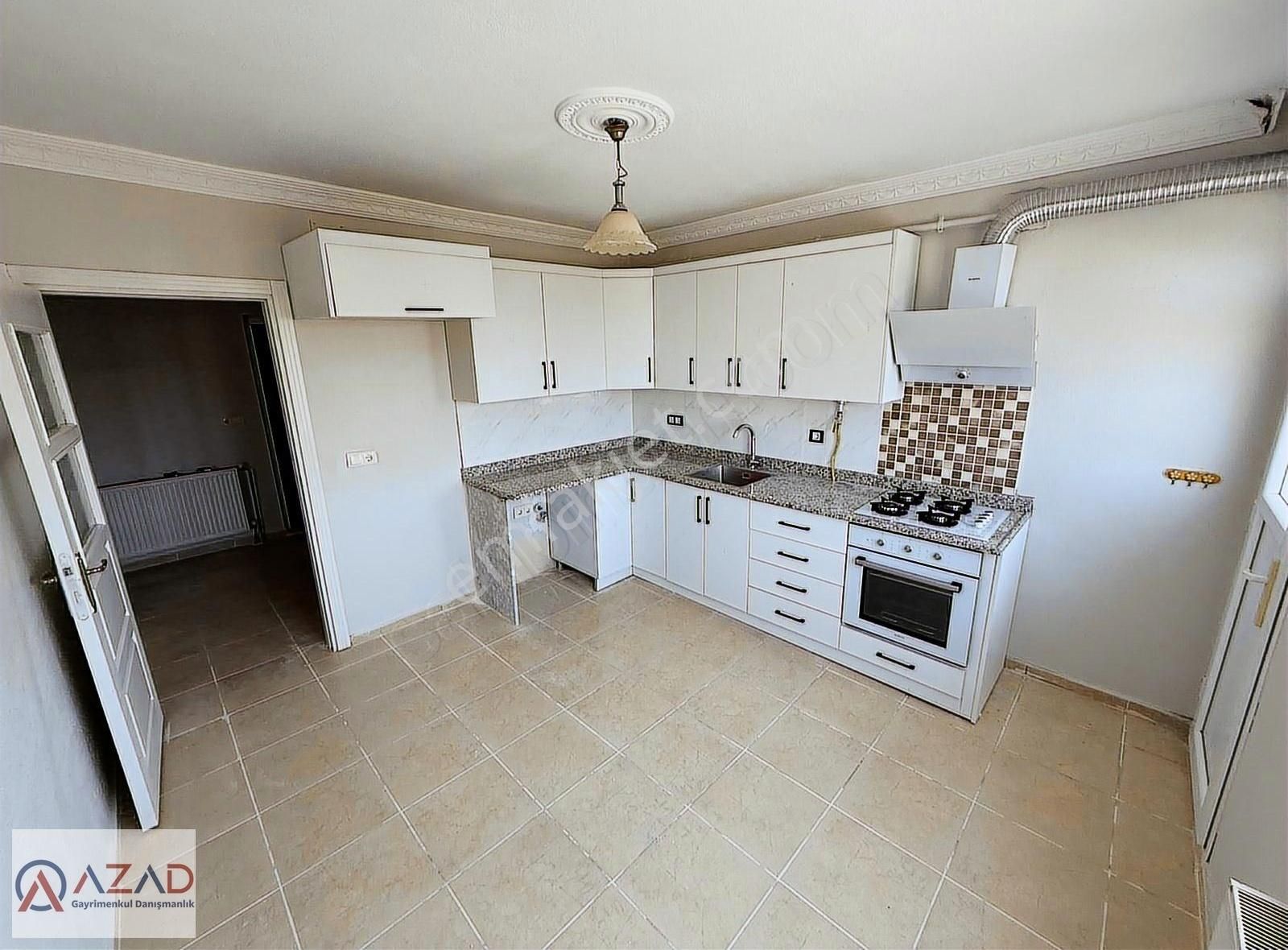 Azad-fakıuşğı Mah. Üst Kapı Sağlık Ocagı Civarı Kiralık 3+1 165m
