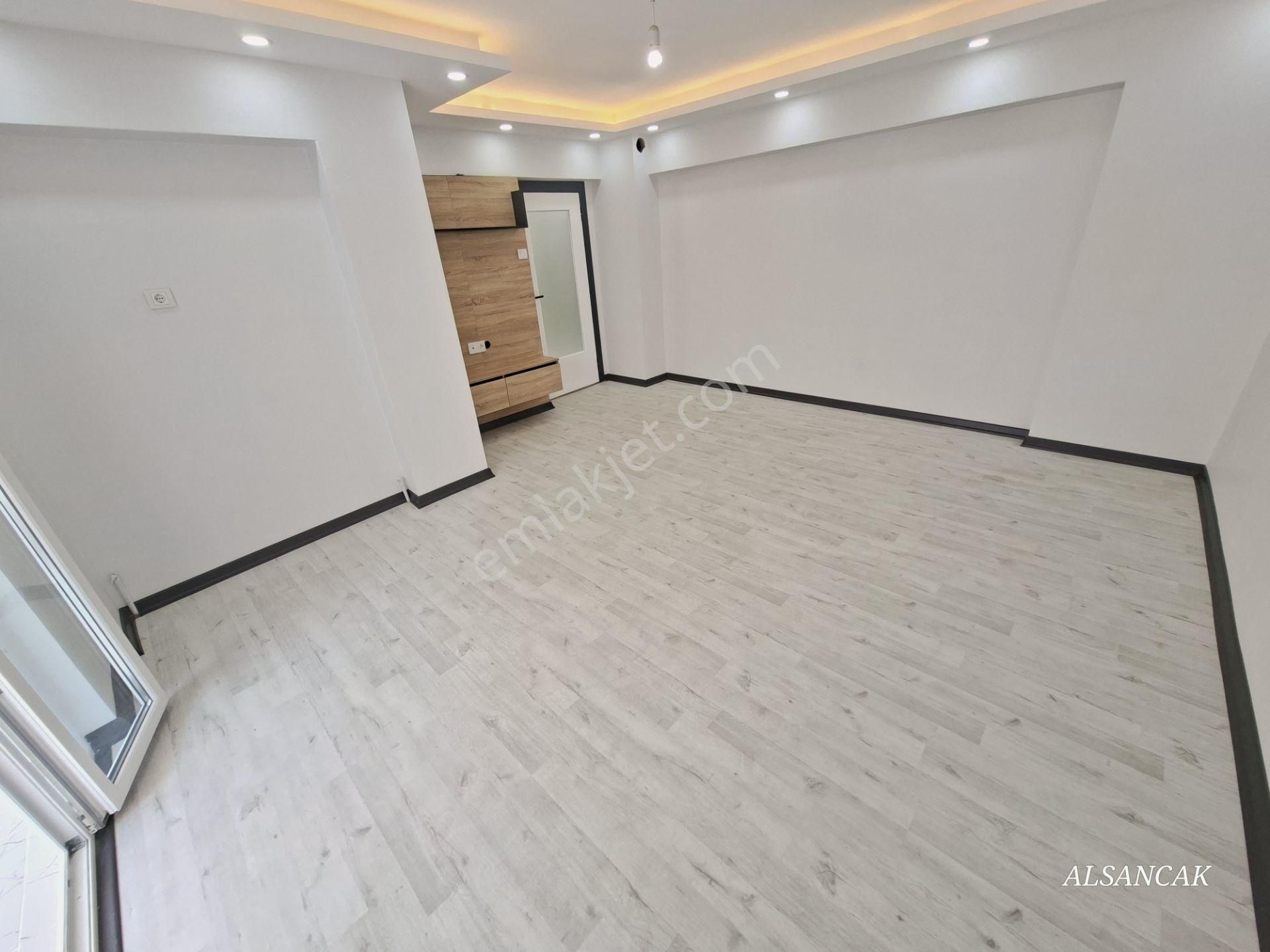 Topçu Mahallesi Merkezde 3+1 Katta Satılık Lüks Daire