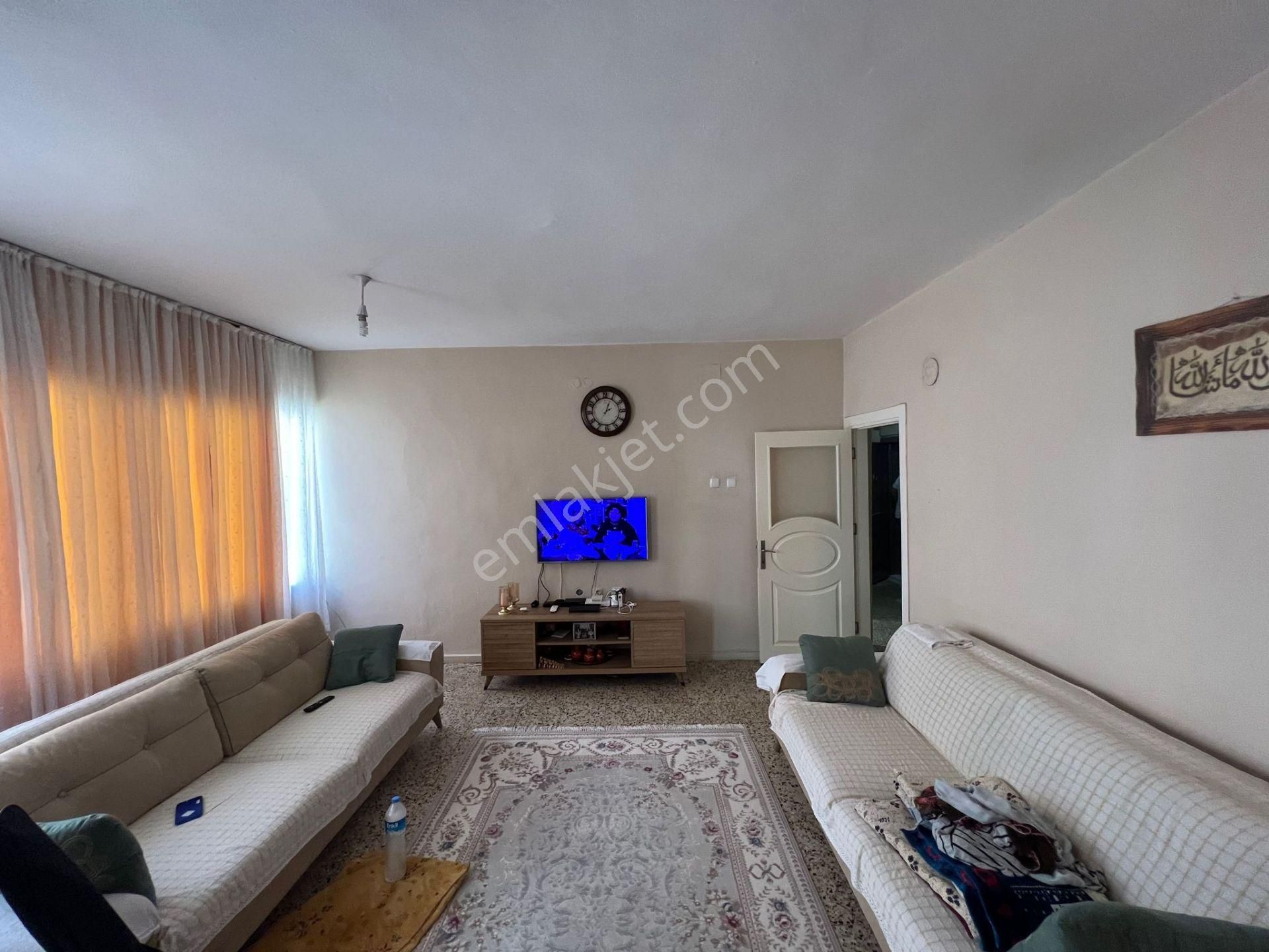 Prestij'den Bahçelievler'de Geniş Oturumulu 3+1 Daire - Görsel 3