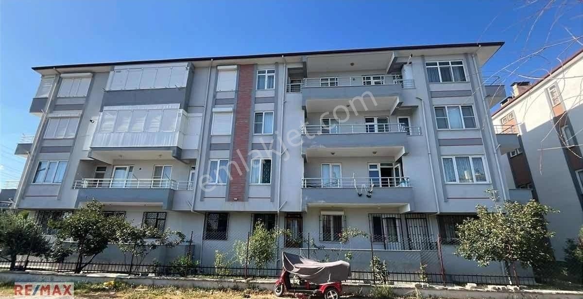 Balıkesır Edremıt Altınkum Da Satılık 2+1 Balkonlu Gırış Kat