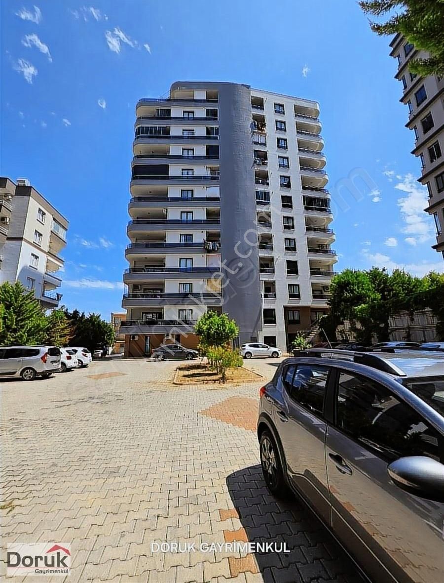 Mersin Yenişehir Batıkent'te Kombili Çift Banyo 3+1 Geniş Daire