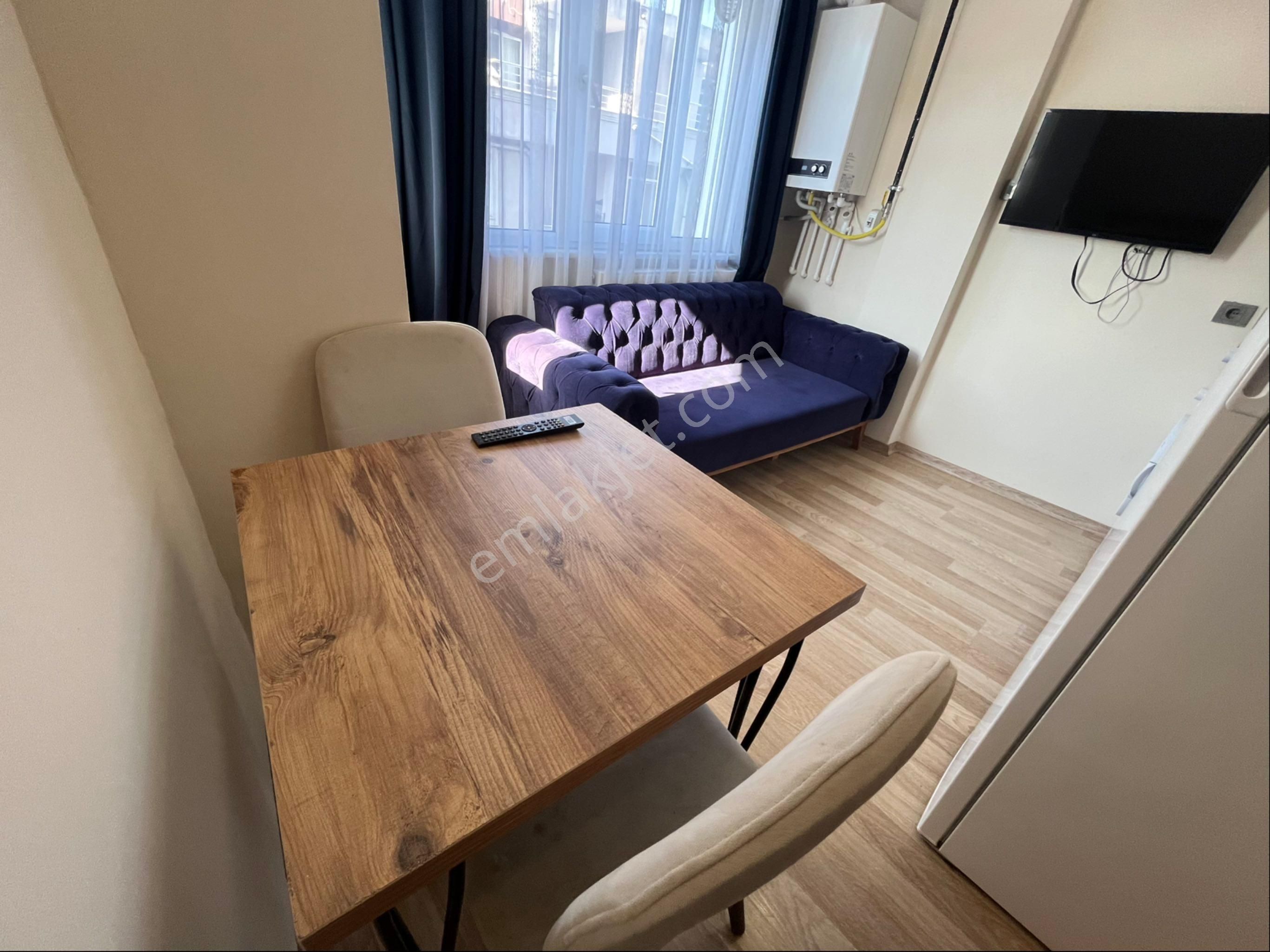 Cadde Üzeri Full Eşyalı 2+1 Daire