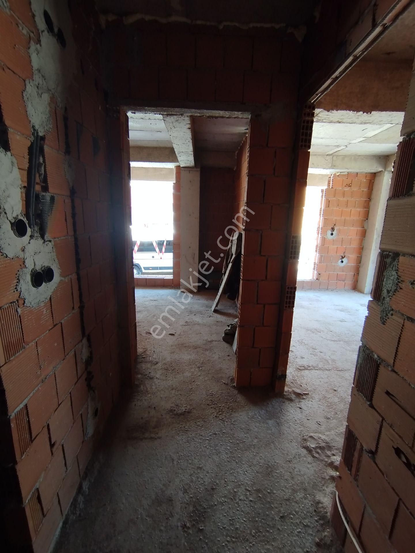 Lüks 1+1 Merkezi Konum Daire Yerden Isıtmalı 45 Metrekare Kaba İnşaat Halinde - Görsel 10