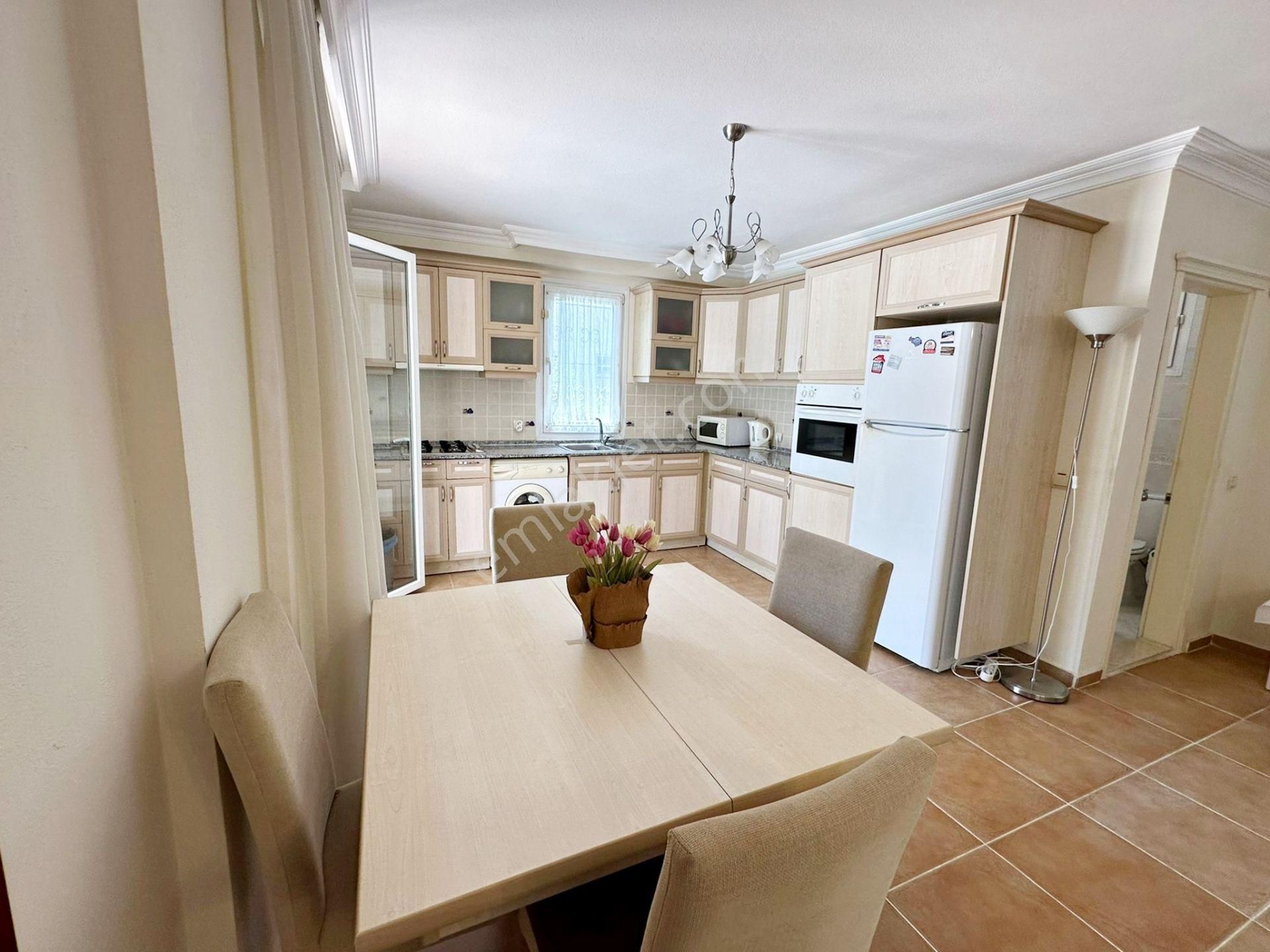 Ovacık'ta Müstakil Havuzlu Bahçeli Fırsat Villa - Görsel 14