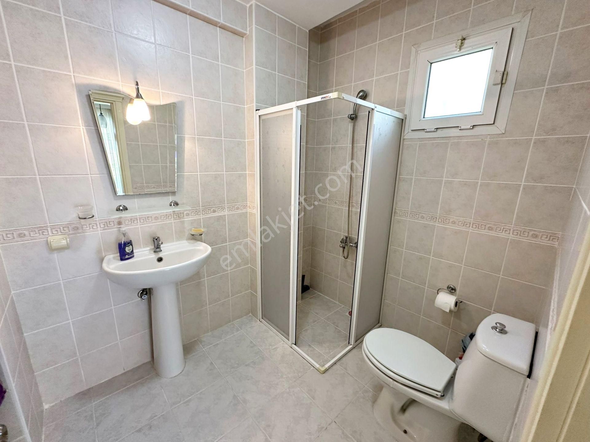 Ovacık'ta Müstakil Havuzlu Bahçeli Fırsat Villa - Görsel 22