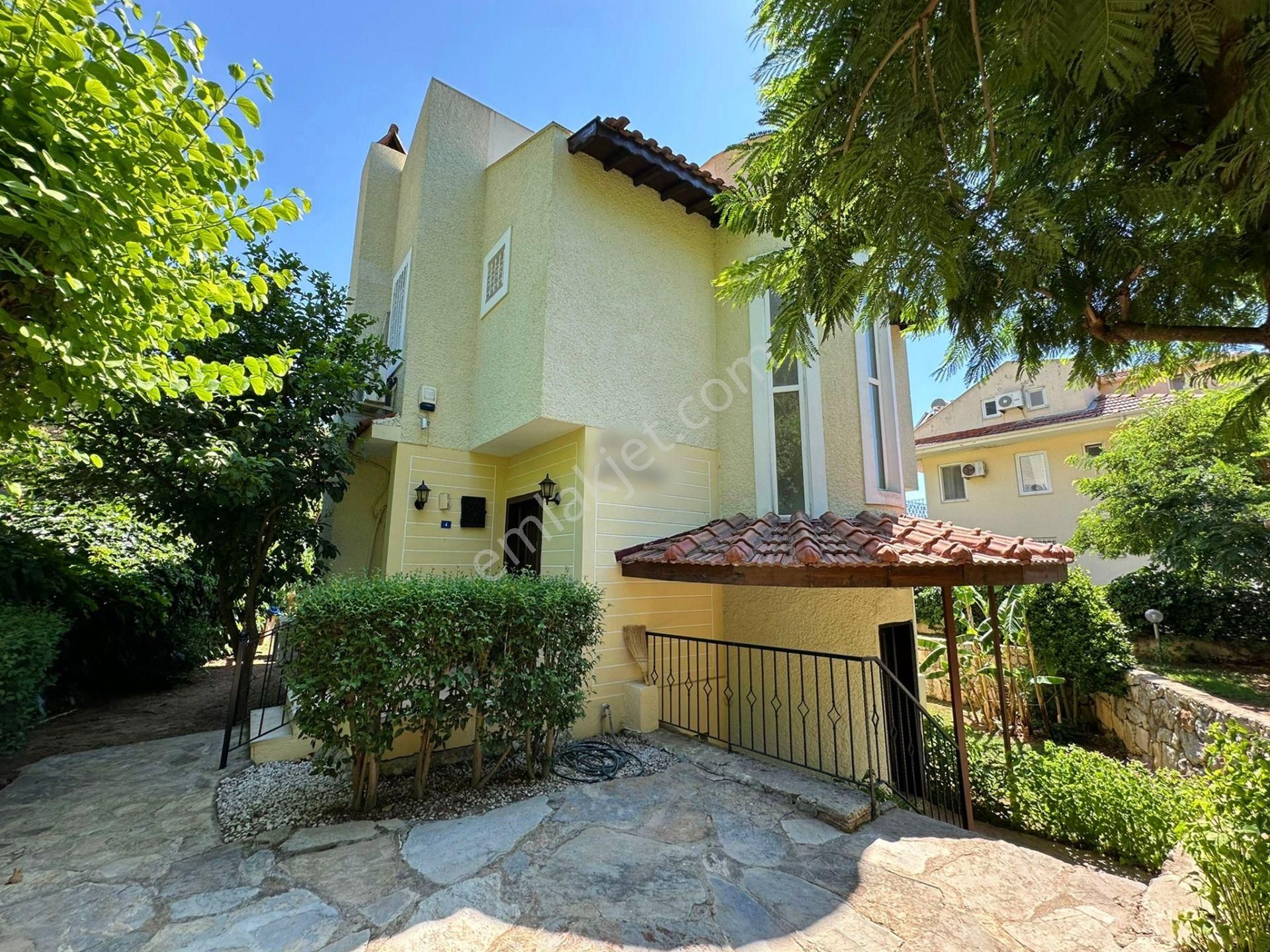 Ovacık'ta Müstakil Havuzlu Bahçeli Fırsat Villa - Görsel 2