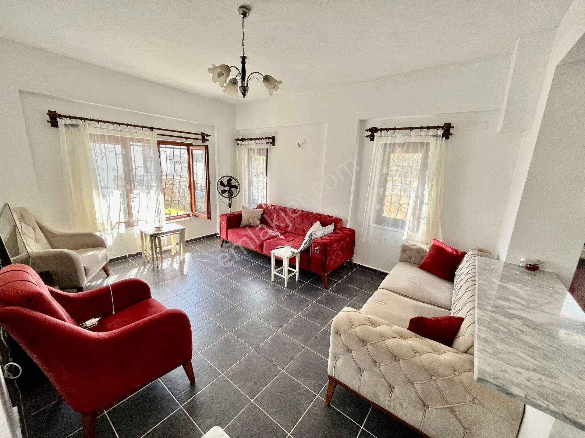 Kıyıkışlacık’ta Site İçerisinde Geniş Bahçeli 3+1 Müstakil Villa - Görsel 10
