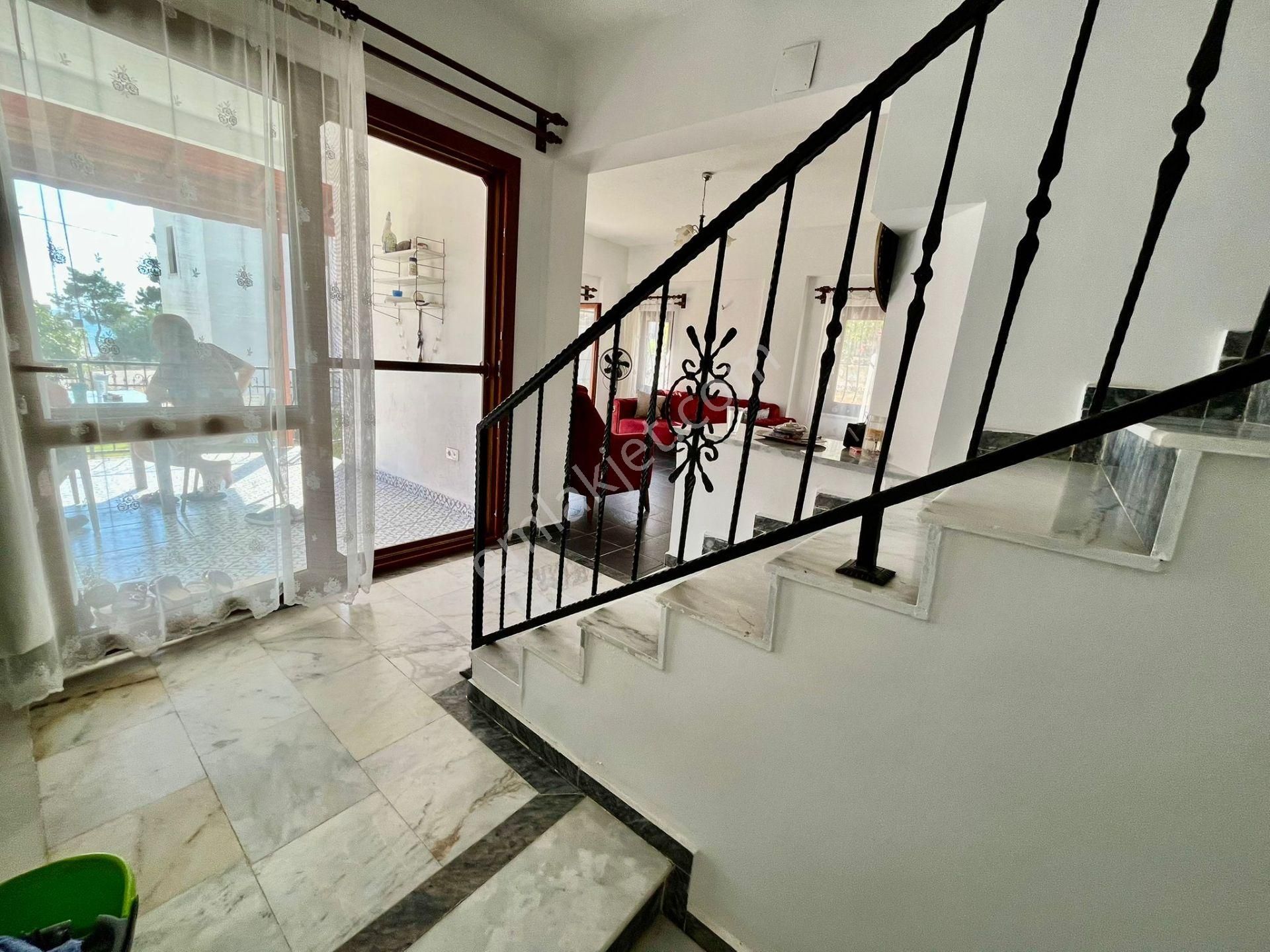 Kıyıkışlacık’ta Site İçerisinde Geniş Bahçeli 3+1 Müstakil Villa - Görsel 13