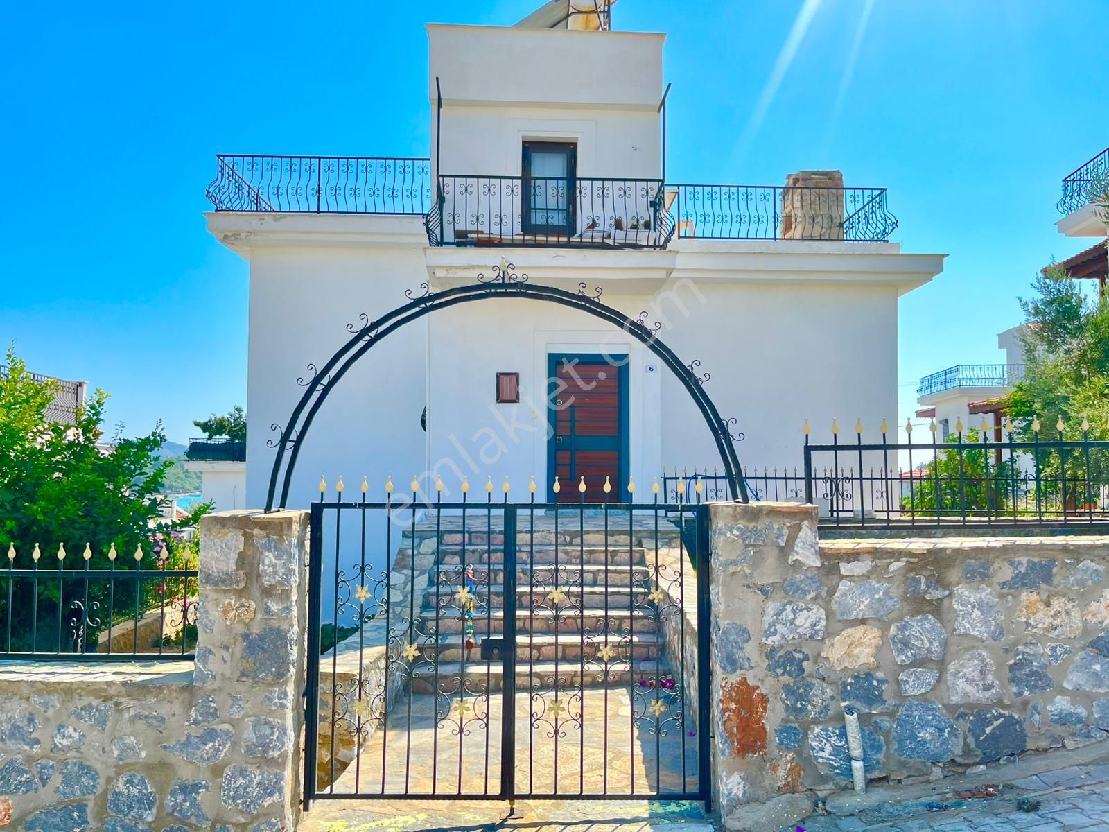 Kıyıkışlacık’ta Site İçerisinde Geniş Bahçeli 3+1 Müstakil Villa - Görsel 7