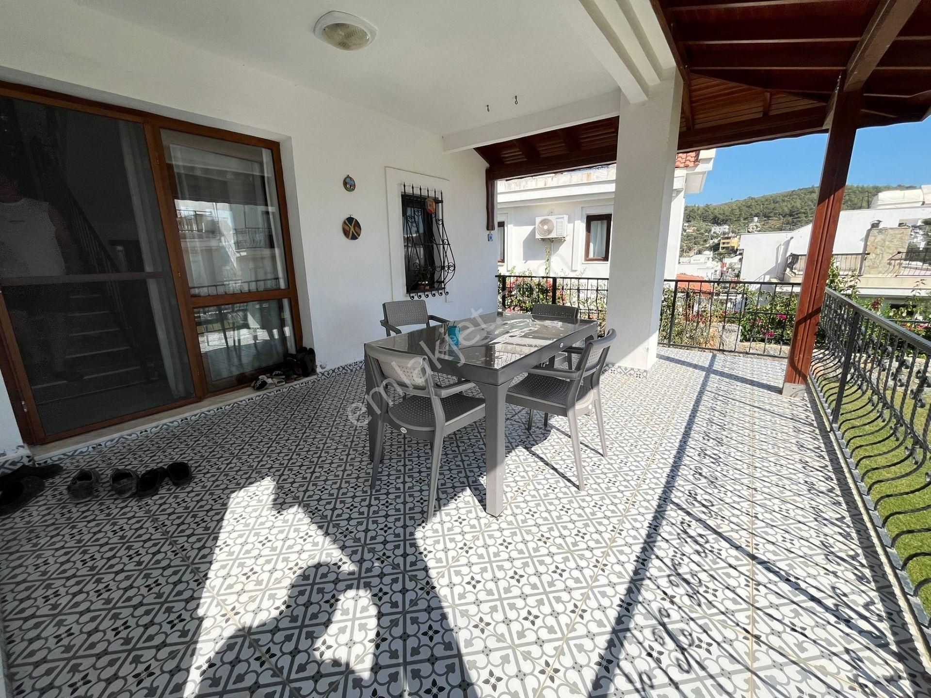 Kıyıkışlacık’ta Site İçerisinde Geniş Bahçeli 3+1 Müstakil Villa - Görsel 9