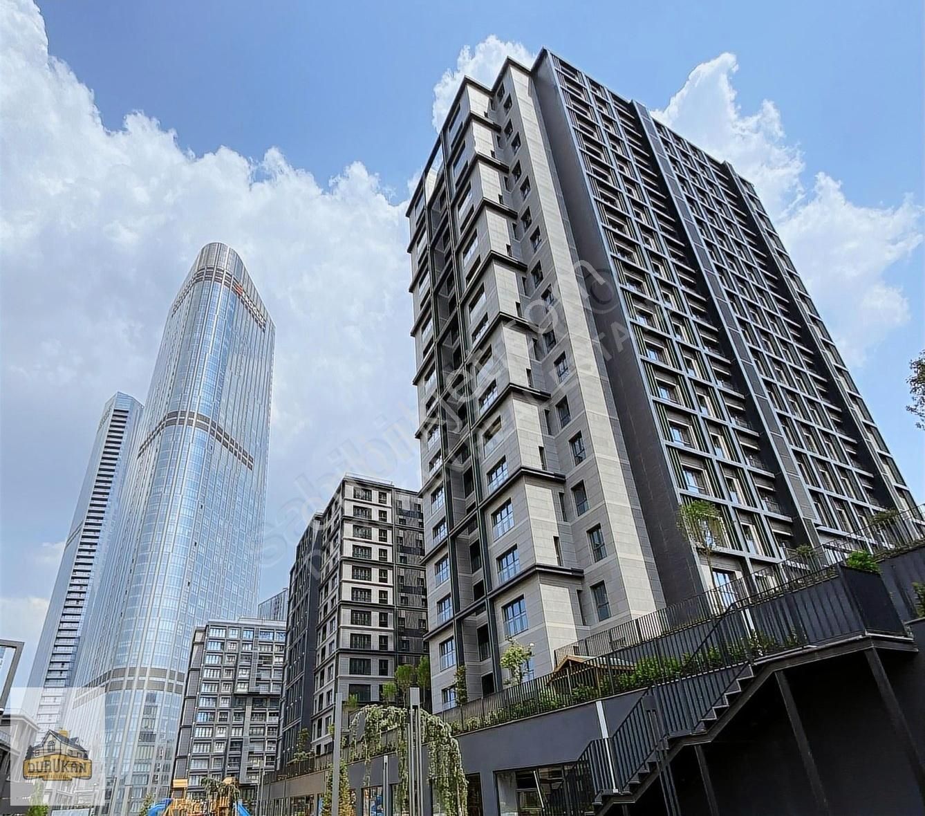 Avangart 2+1 Çift Banyolu Giyinme Odalı Boş Satılık Daire