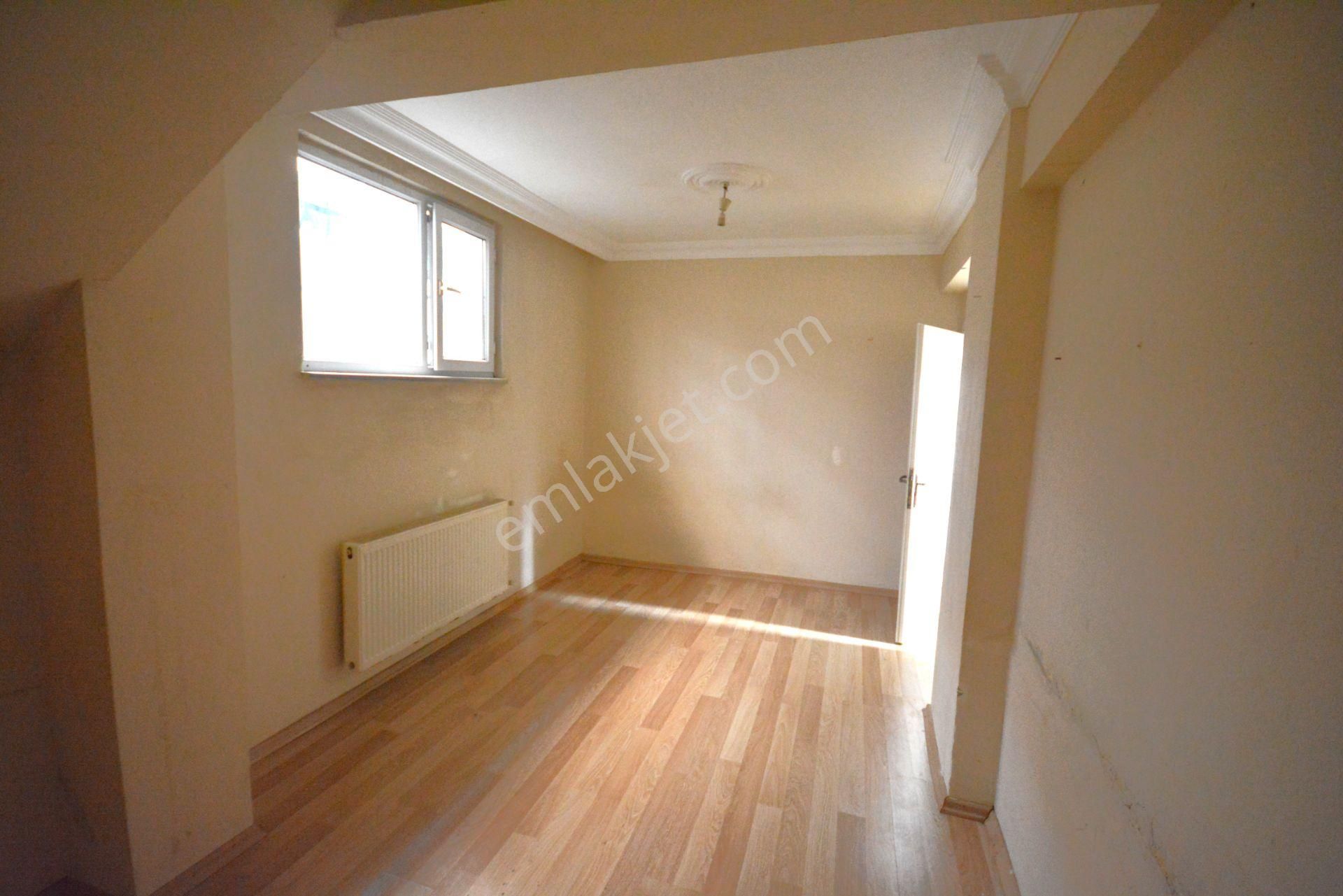 Meclis Mahalleside Satılık 2+1 Kupon 85 Mk Daire