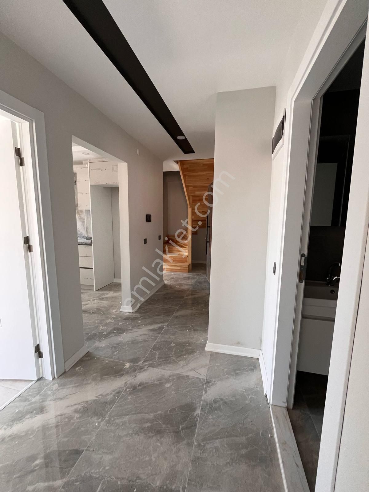 Teomanpaşa Mahallesinde Merkezi Konumda Bulunan Duplex 4+1 Daire